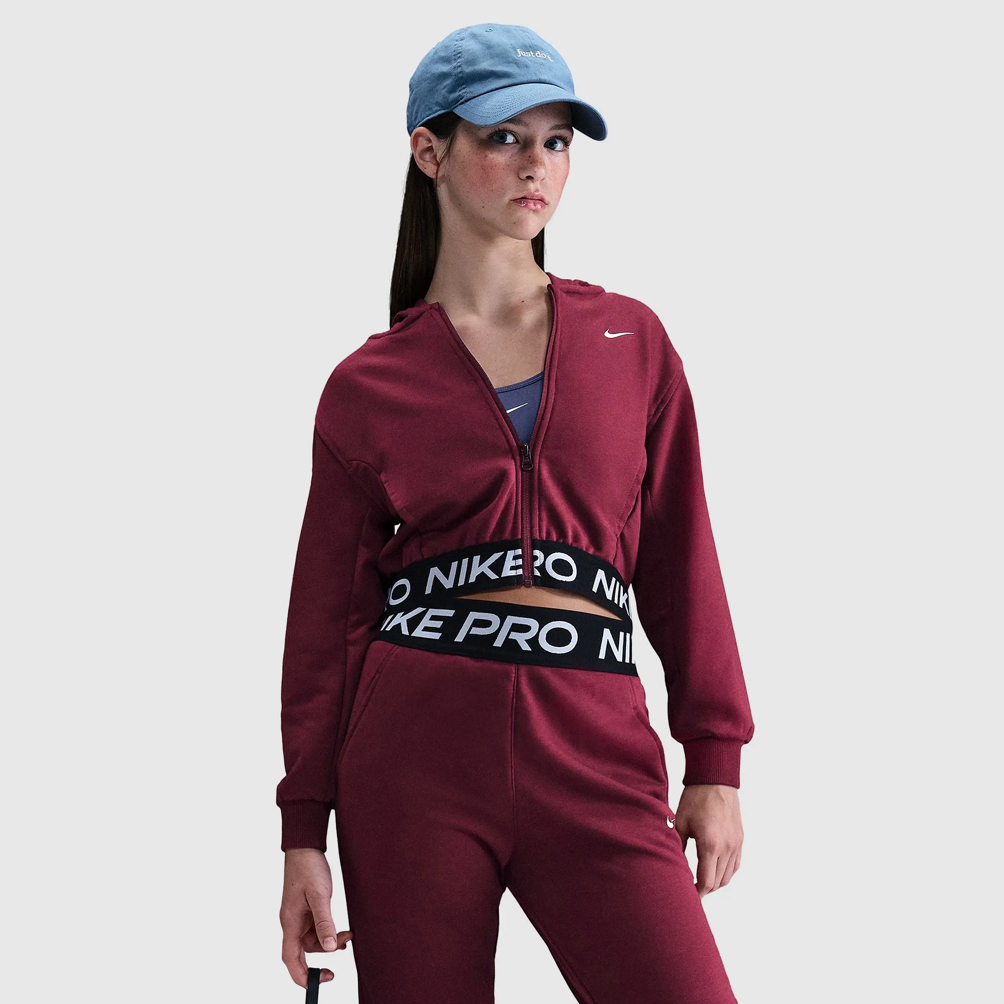 Nike Pro Older Girls Fleece Dri FIT Full Zip Hoodie 8 15Y