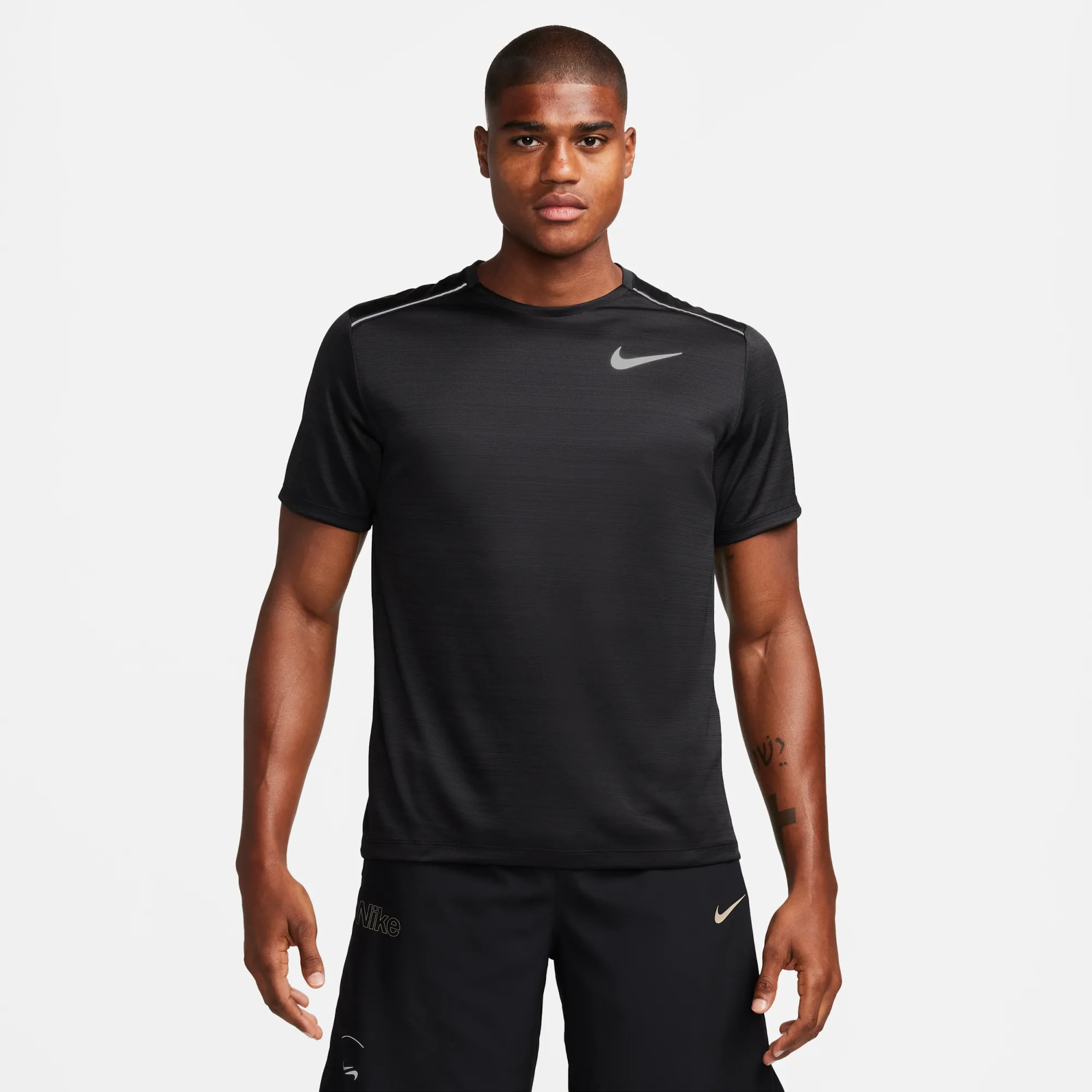 Nike Miler Men's Short-Sleeve Running Top - Black
