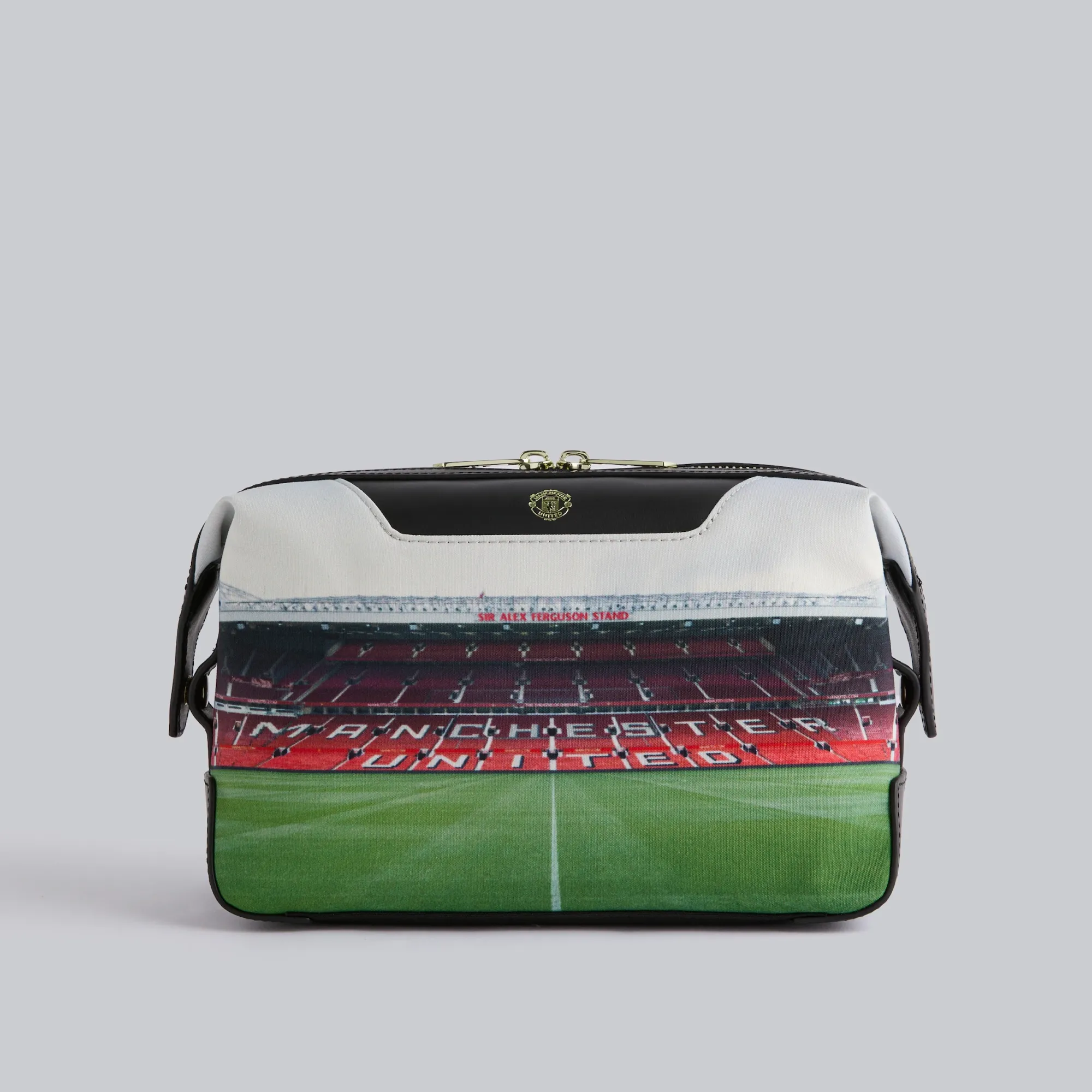 Manchester United x Paul Smith Old Trafford Washbag Multi