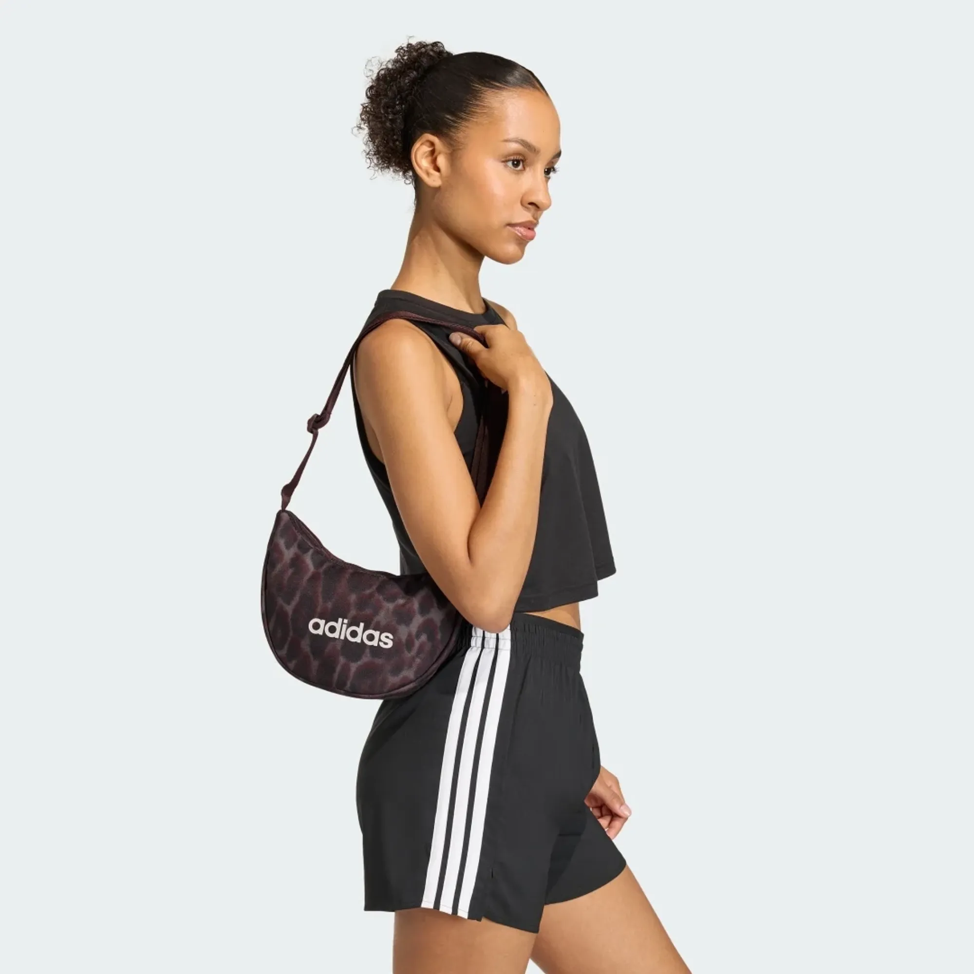 adidas LINEAR ESSENTIAL GRAPHIC POUCH