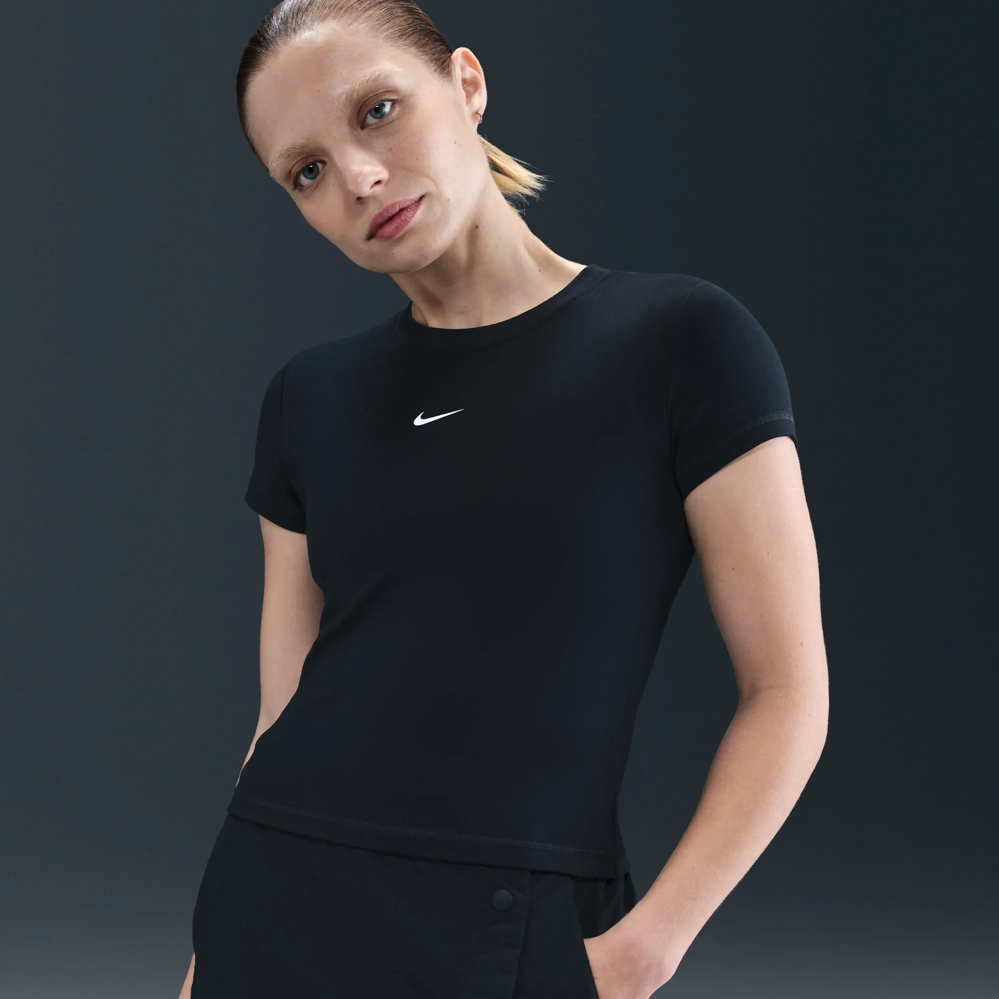 Nike Women's Slim Cropped Top - Black - Polyester/Elastane