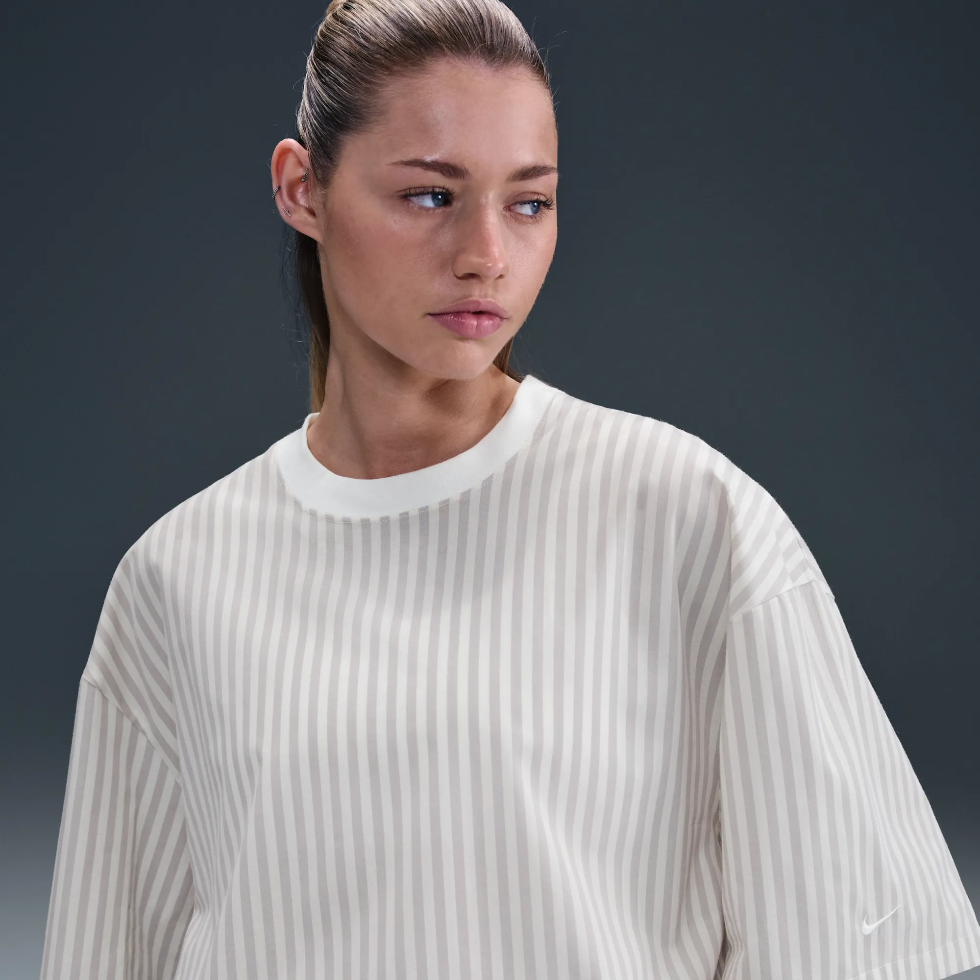 Nike Chill Poplin Women's Striped Boxy Top - Grey - Cotton