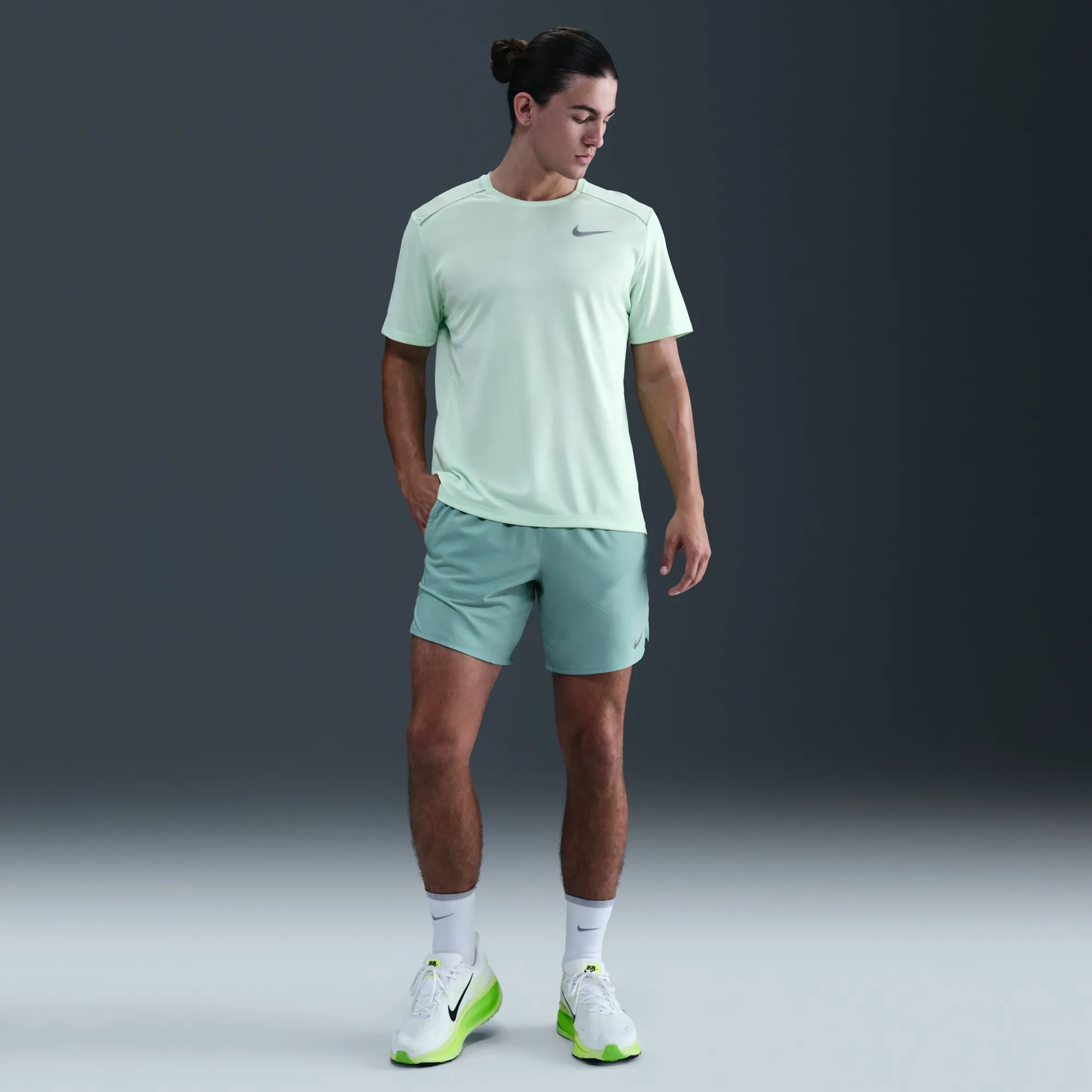 Nike Stride Men's Dri-FIT 18cm (approx.) Brief-Lined Running Shorts - Green - Polyester