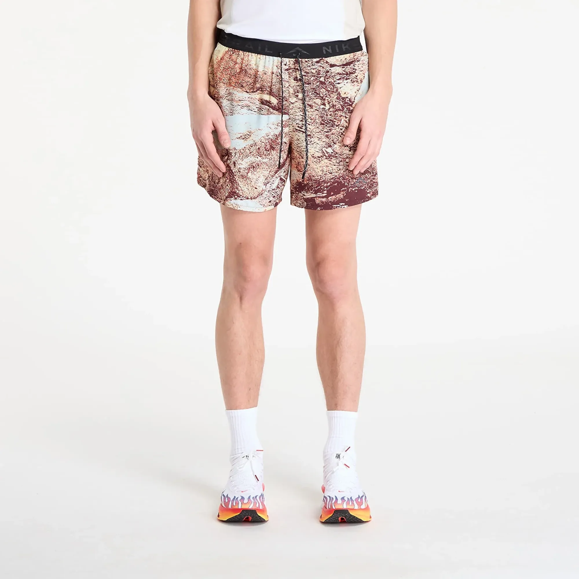 Nike Trail Men's Dri-Fit 6" Brief-Lined Running Shorts Sail/ Black/ Black M