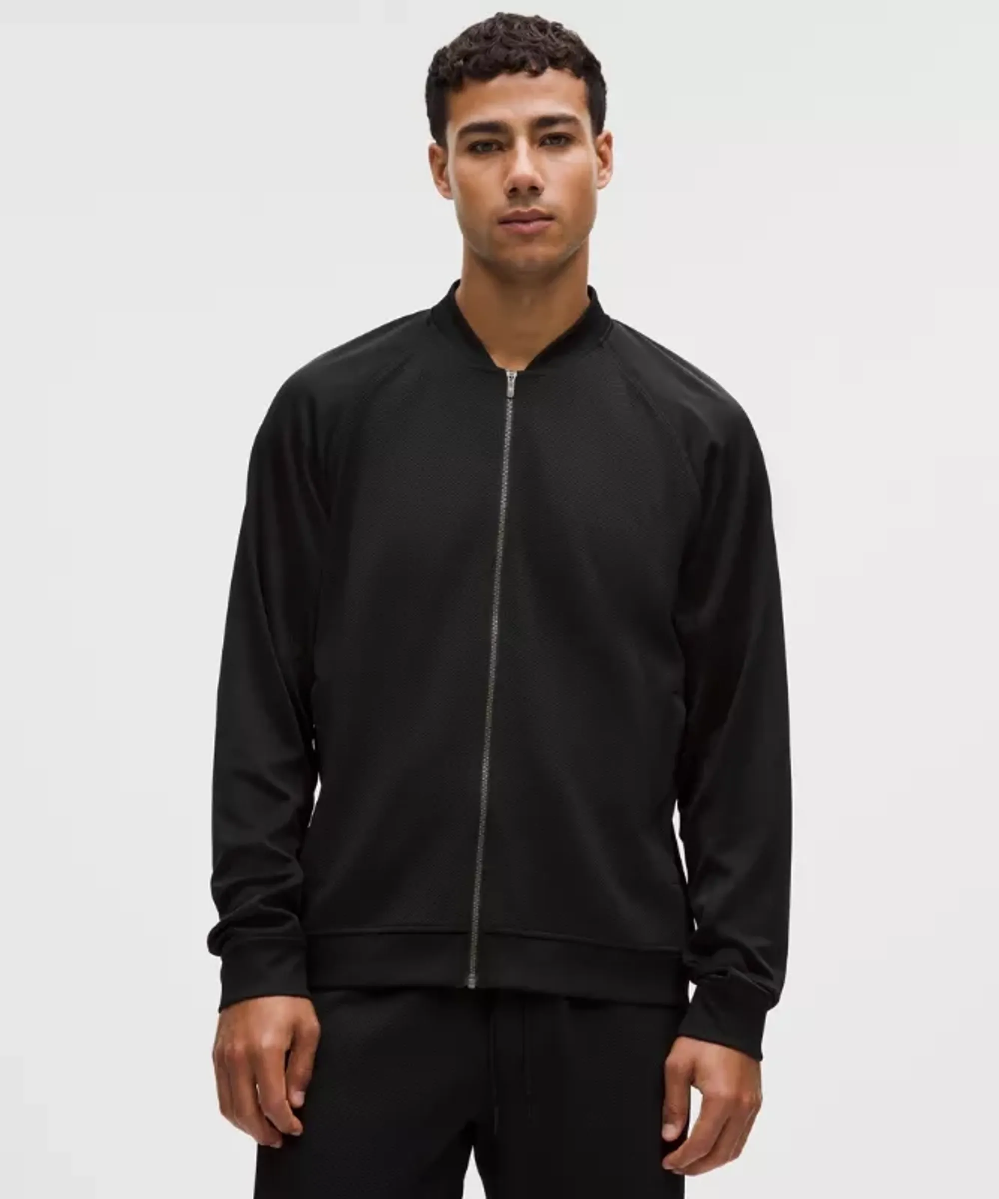 lululemon – Men's Pace Breaker Track Jacket Shine – Color Black – Size Large