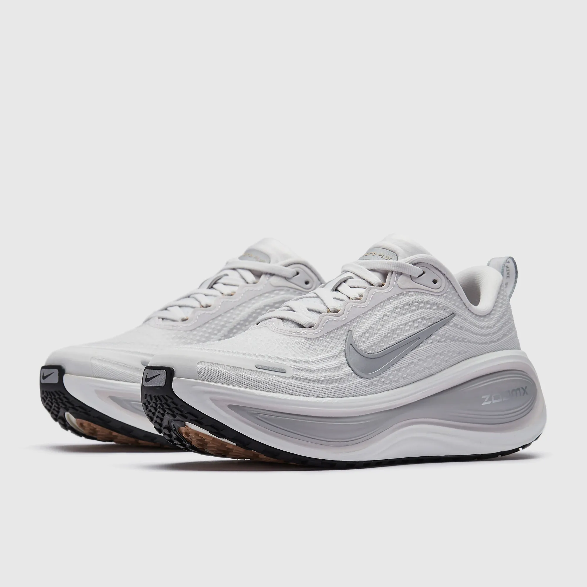 Nike Womens Vomero Plus