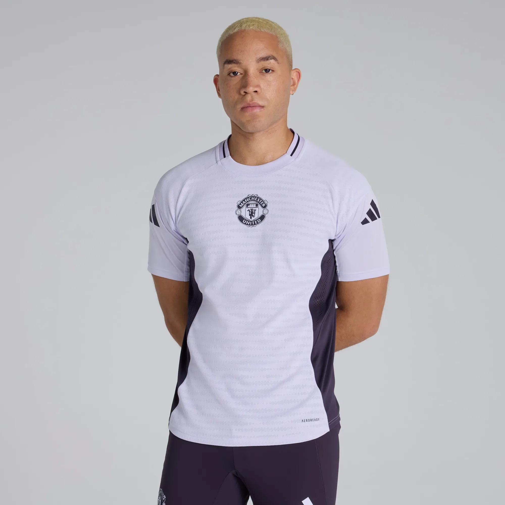 Manchester United Tiro 25 Pro Training Jersey