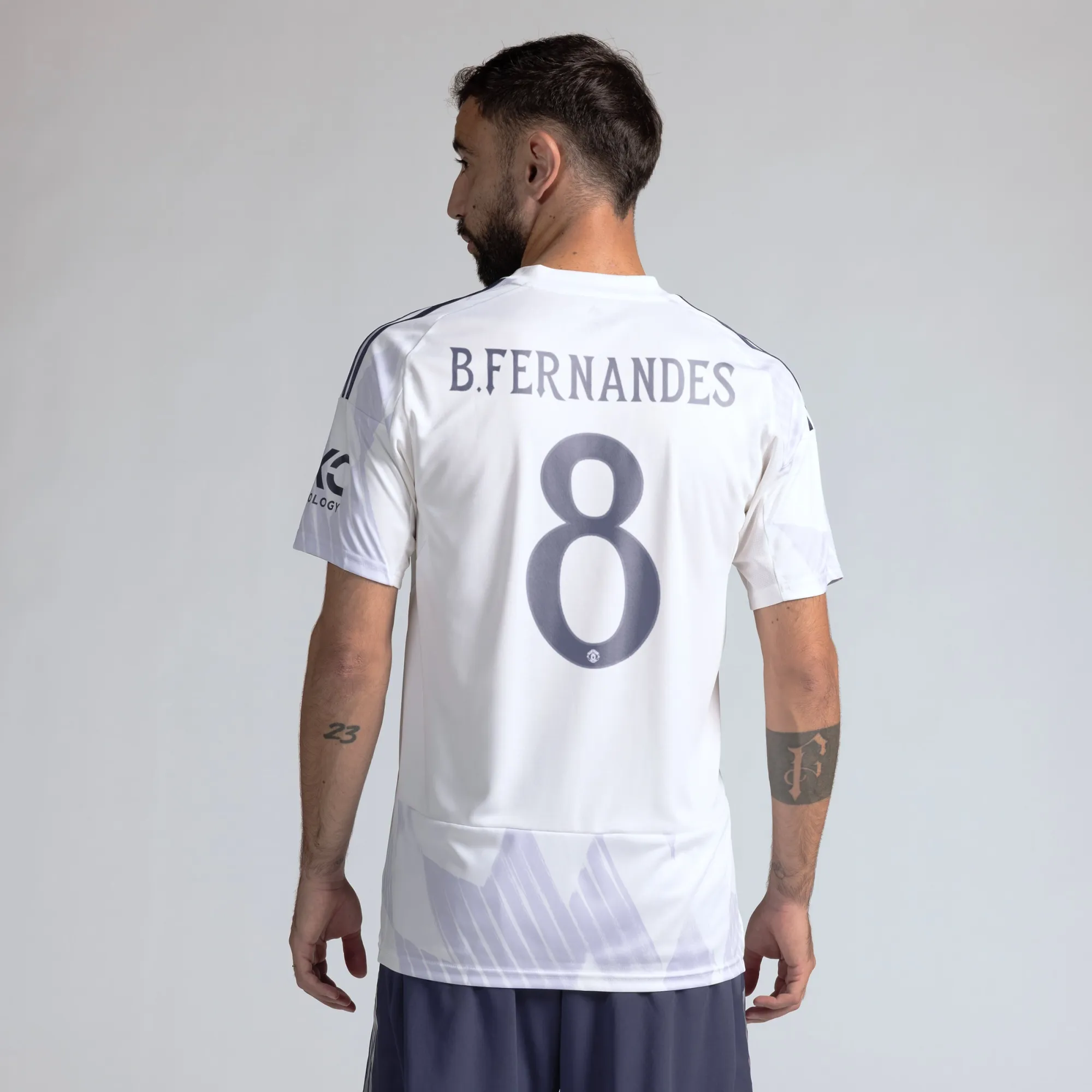 Manchester United 25/26 Away Jersey with Fernandes 8 Club Printing