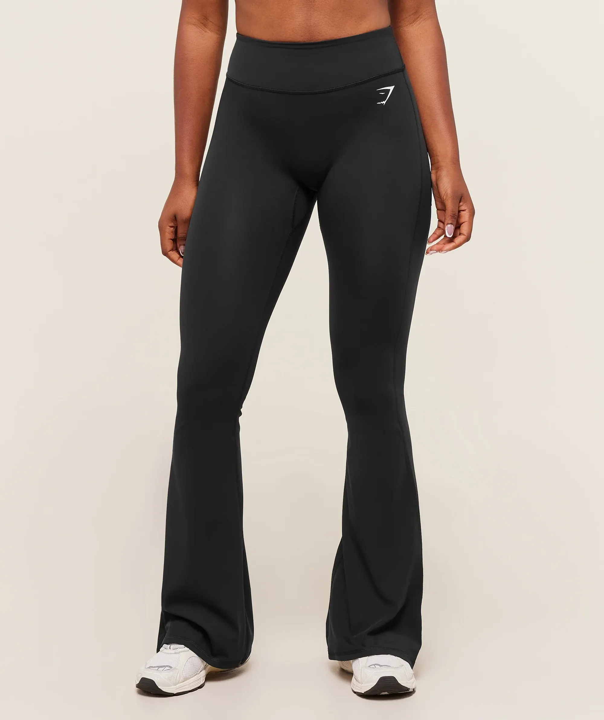 Gymshark Superset Back Pocket Flared Leggings - Black