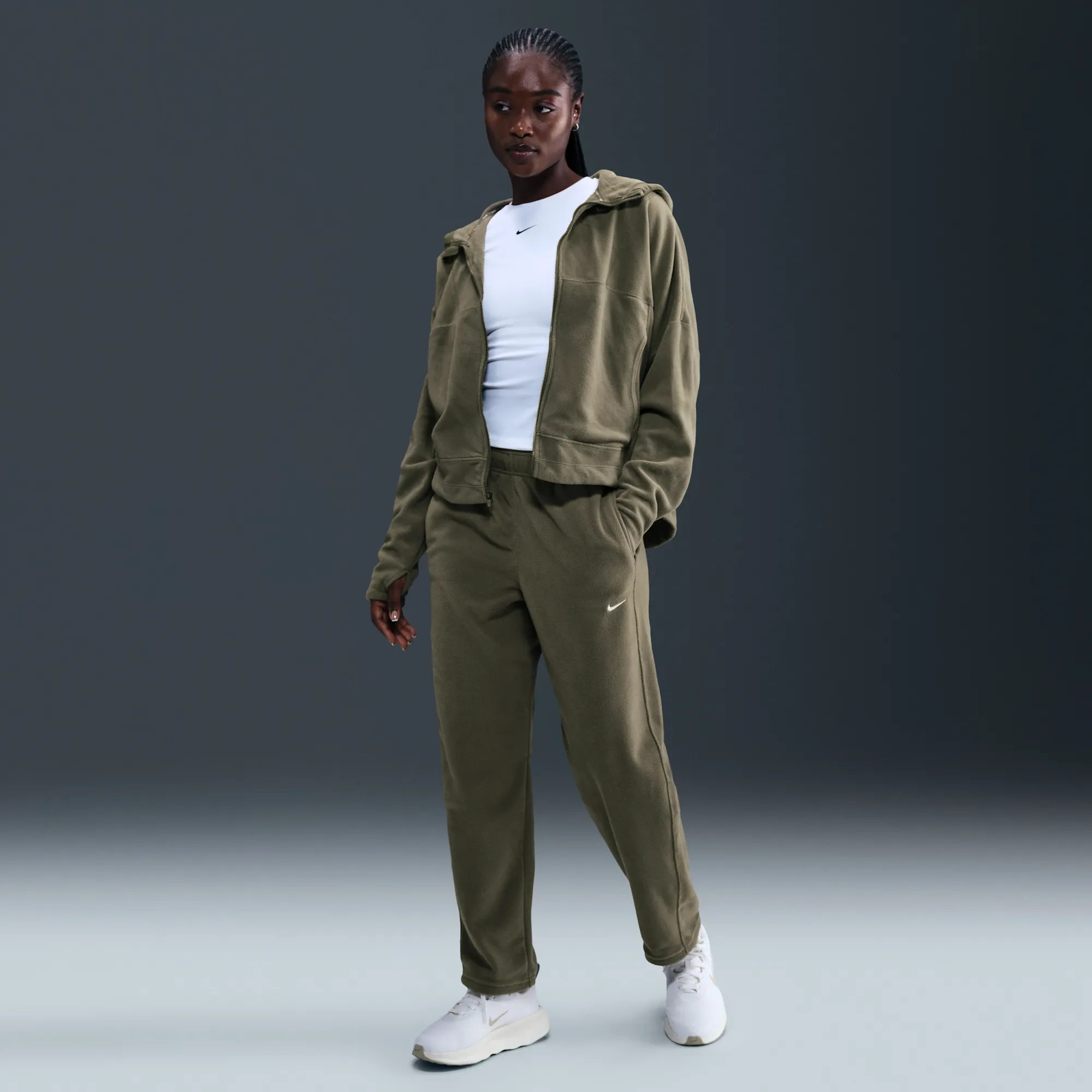 Nike One Women's Therma-FIT Mid-Rise Fleece Trousers - Green - Polyester