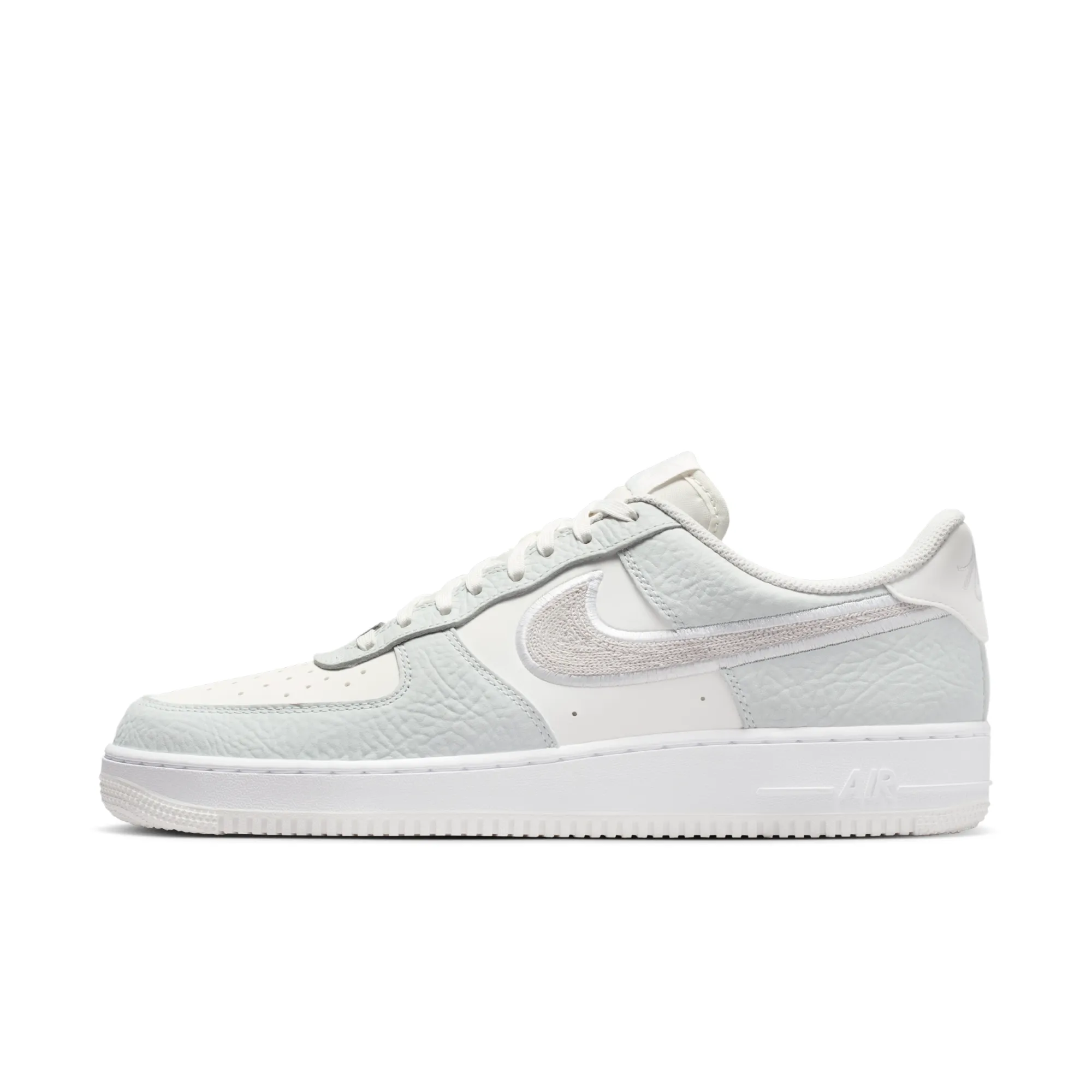 Nike Air Force 1 '07 LV8 Men's Shoes - White