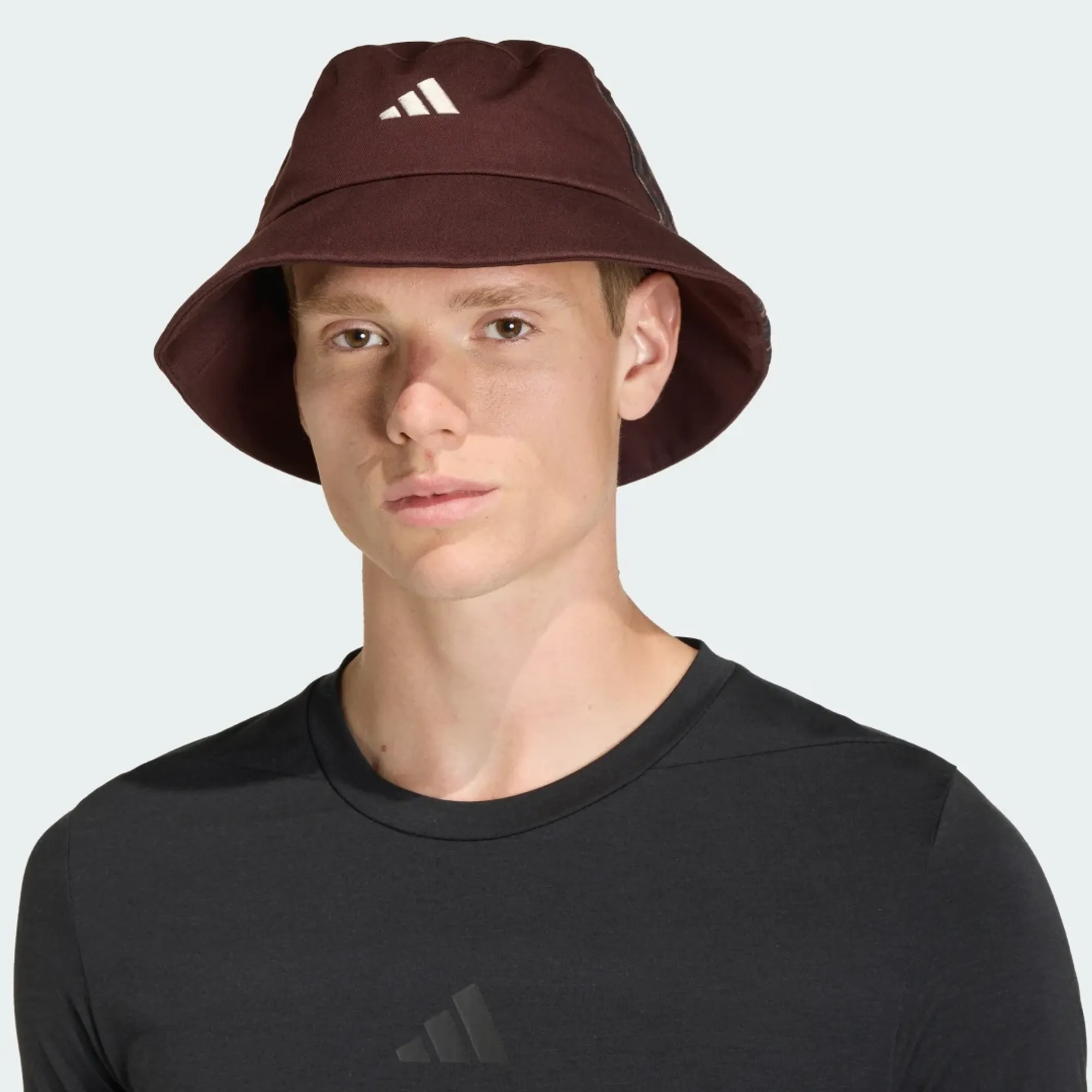 adidas SPORTSWEAR CLASSIC GRAPHIC BUCKET Hat