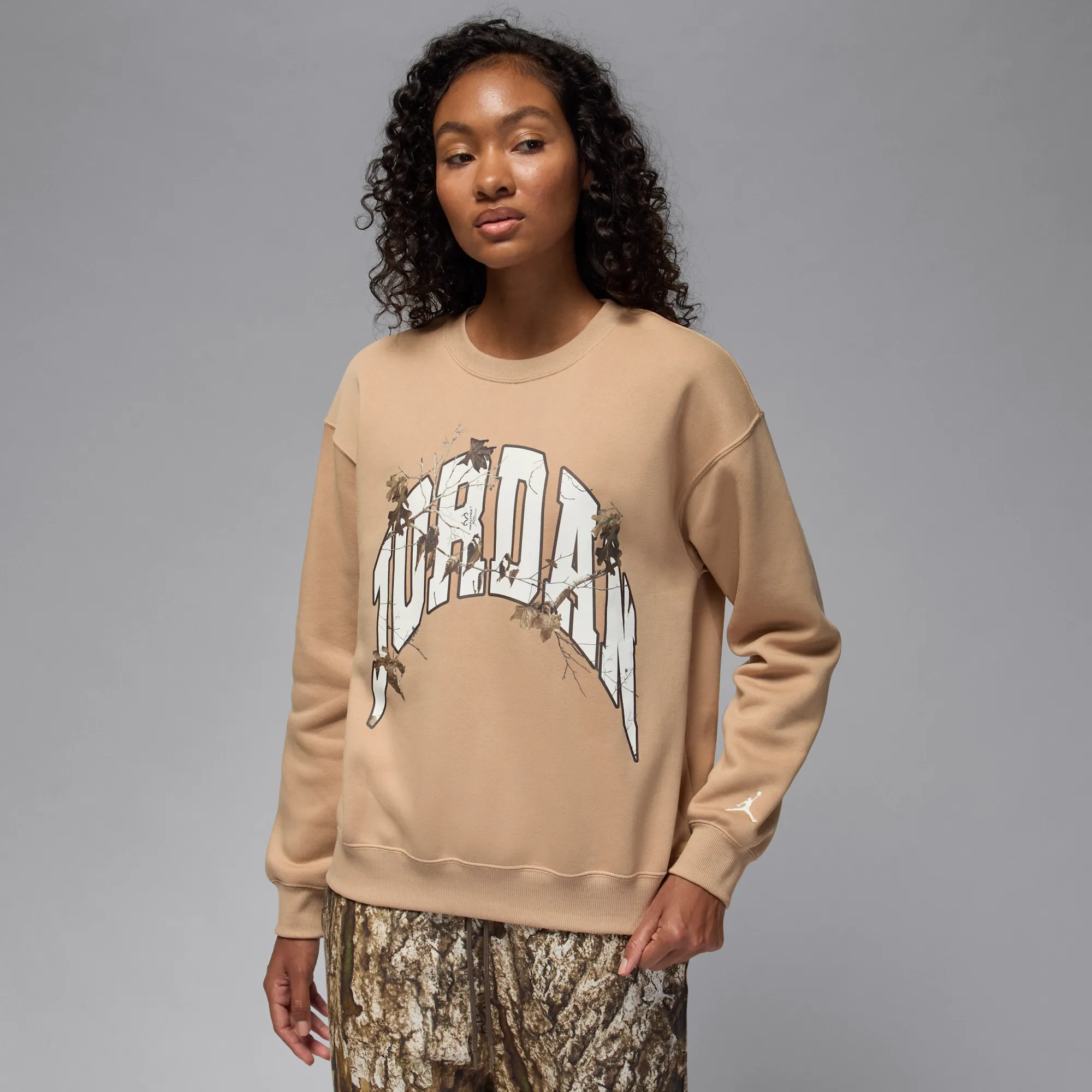 Nike Jordan Brooklyn Fleece Women's Realtree Crew-Neck Sweatshirt - Brown - Cotton/Polyester