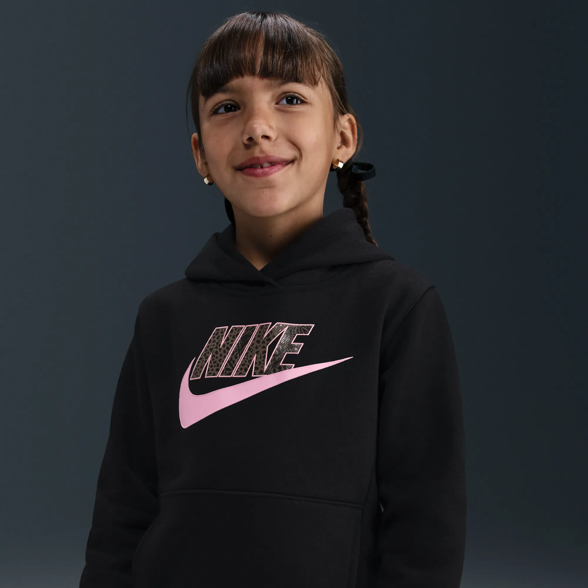 Nike Wild Warmth Younger Kids' Pullover Hoodie - Black