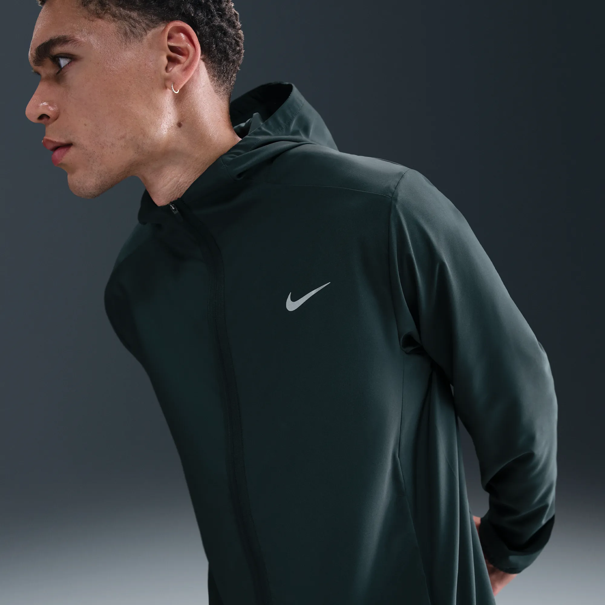 Nike Form Men's Dri-FIT Hooded Versatile Jacket - Green - Polyester