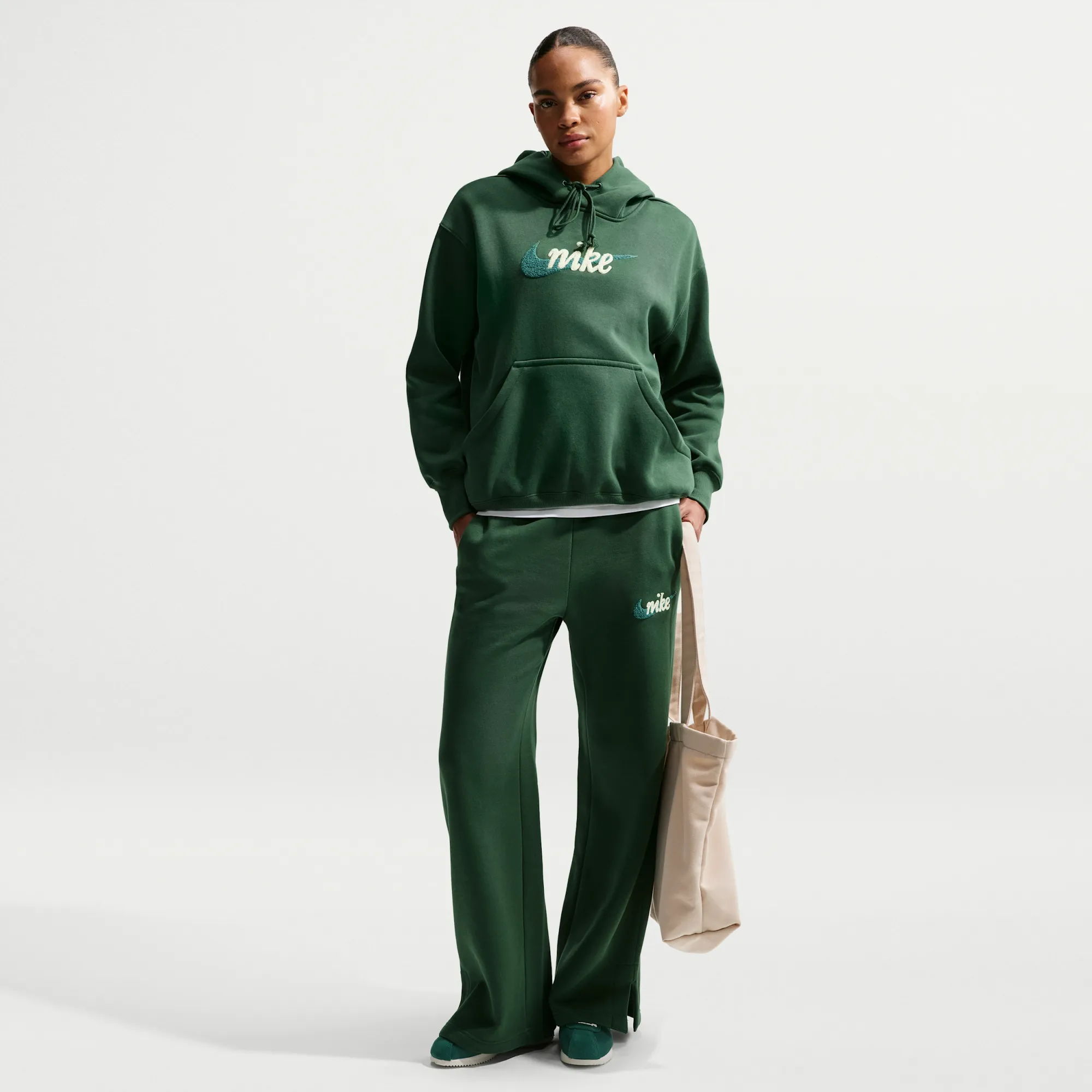Nike Phoenix Fleece Women's High-Waisted Wide-Leg Logo Trousers - Green - Cotton/Polyester