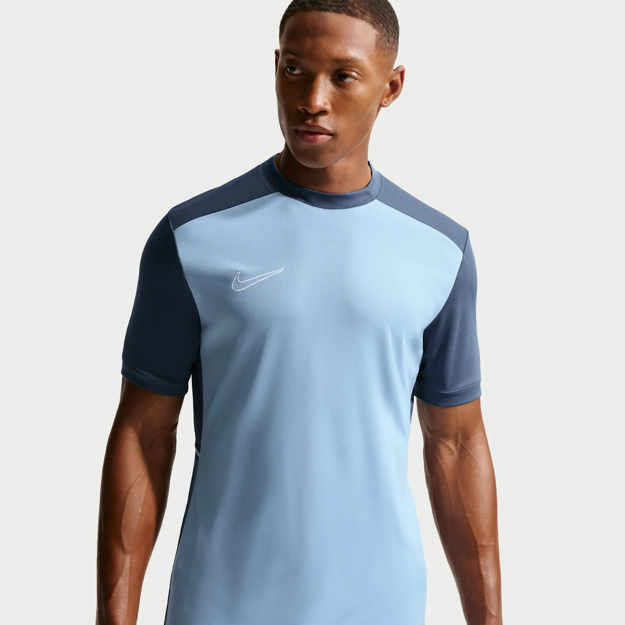 Nike Academy Men's Dri-FIT Short-Sleeve Football Top - Blue - Polyester