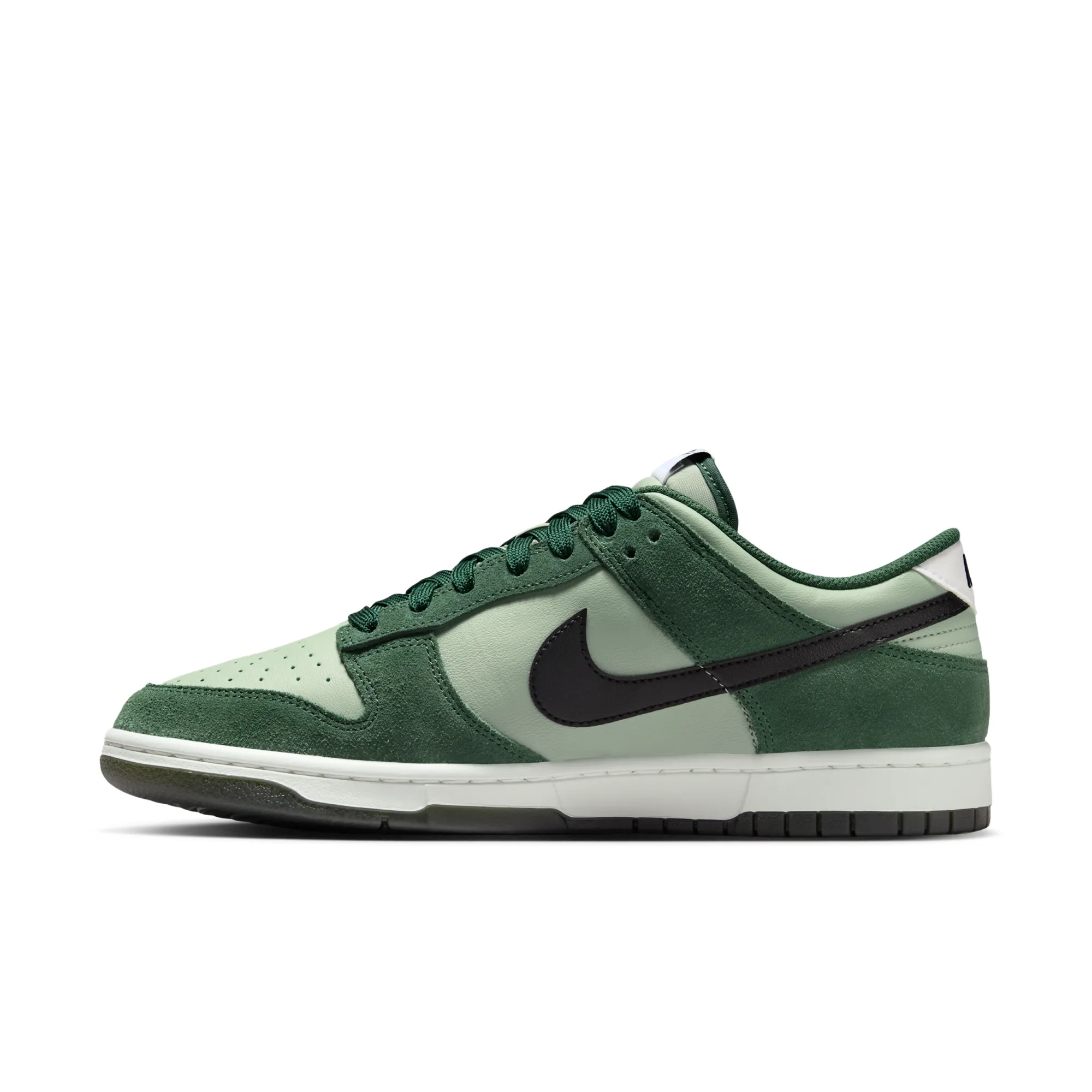 Nike Dunk Low Retro SE Men's Shoes - Green