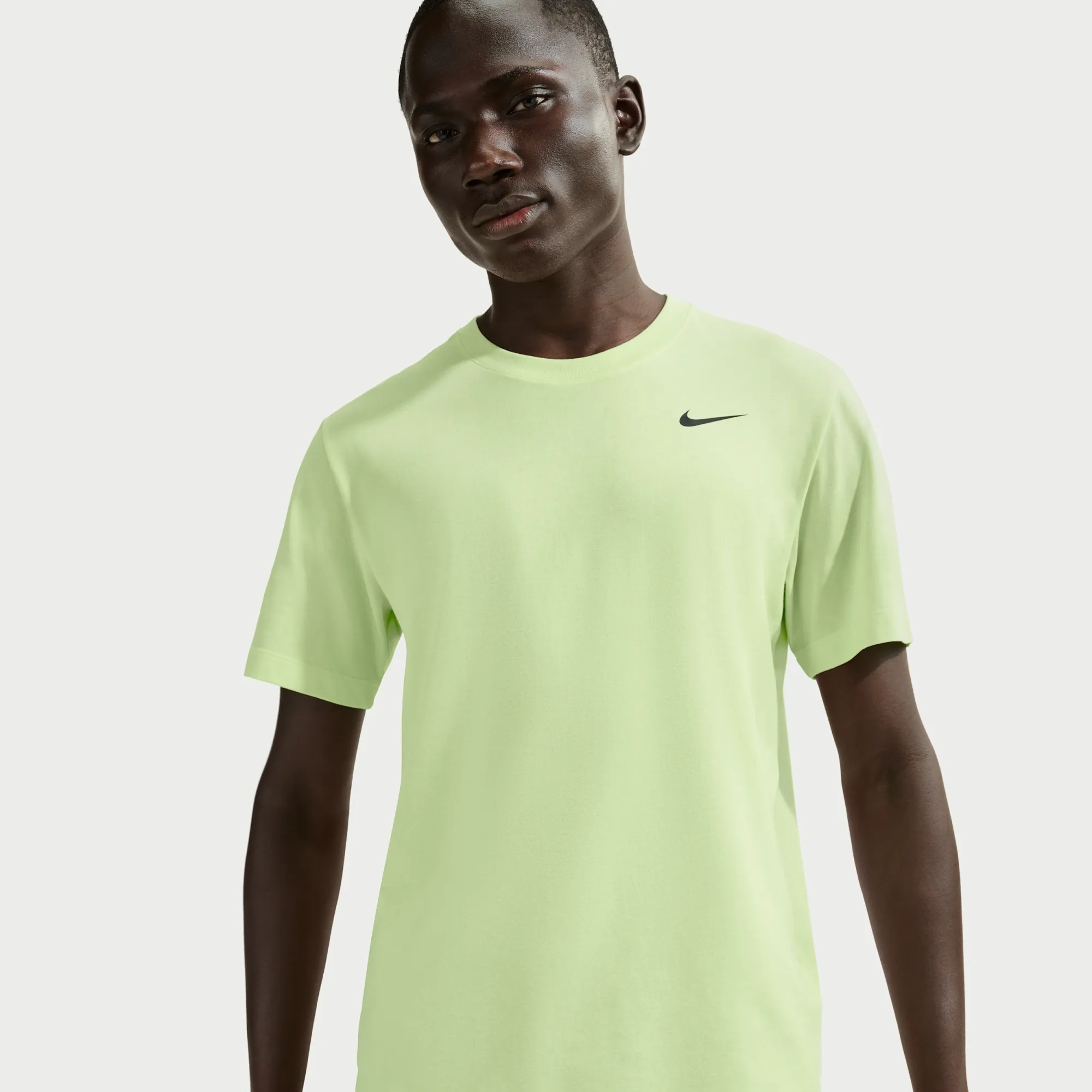 Nike Dri-FIT Men's Fitness T-Shirt - Green - Cotton/Polyester