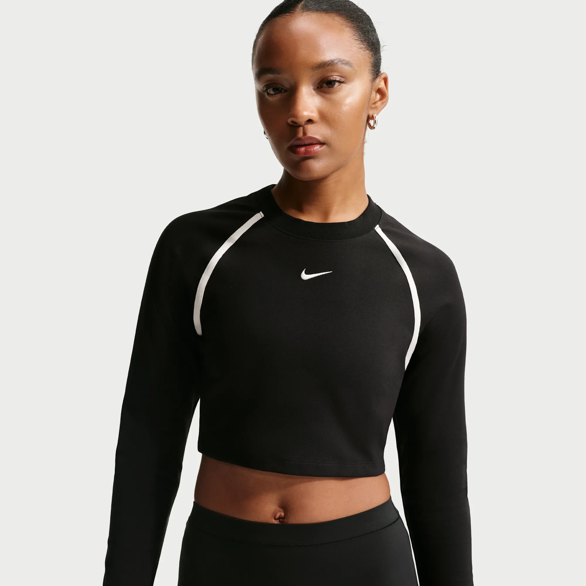 Nike Women's Tight Long-Sleeve Cropped Top - Black - Rayon/Nylon/Elastane