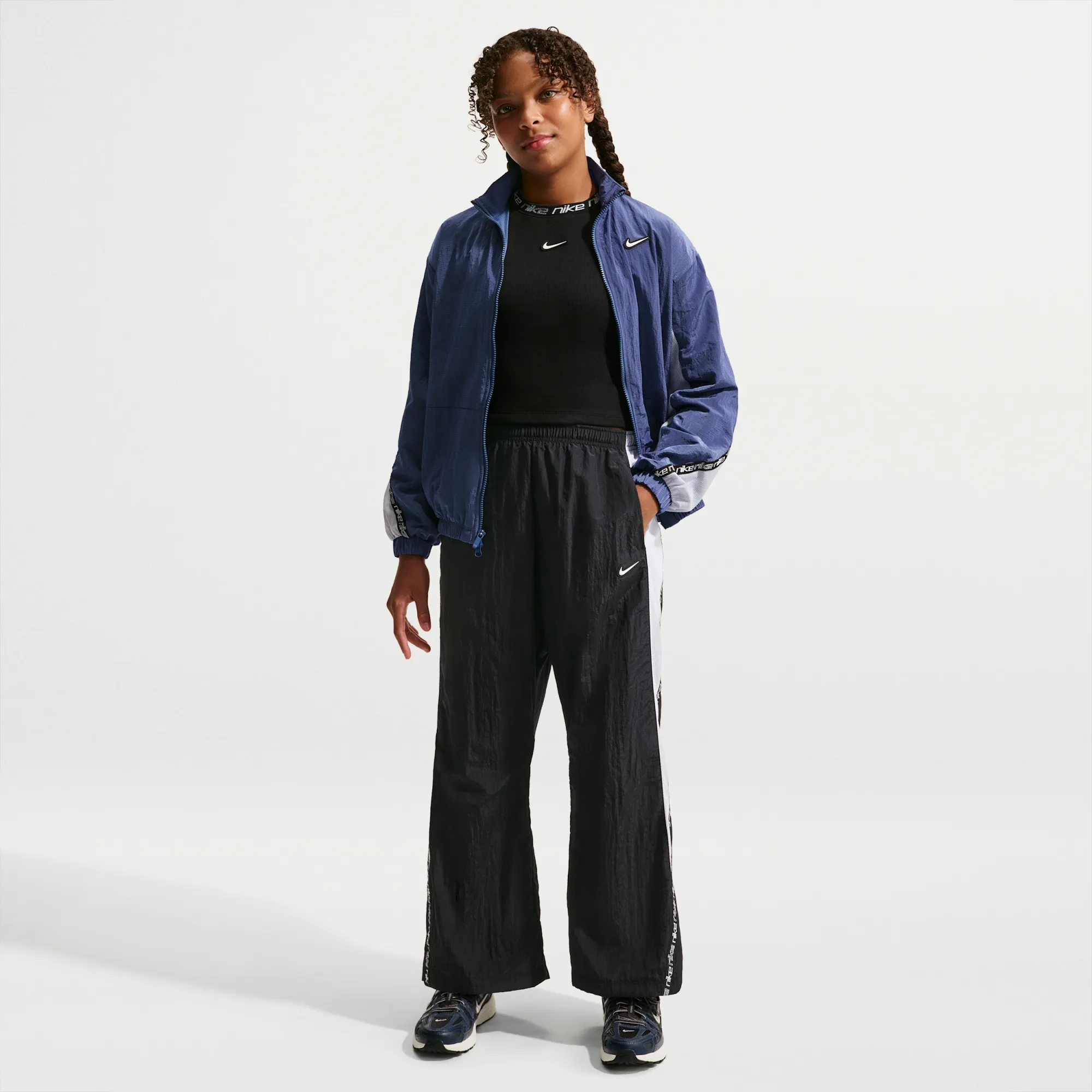 Nike Older Kids' (Girls') Woven Trousers - Black