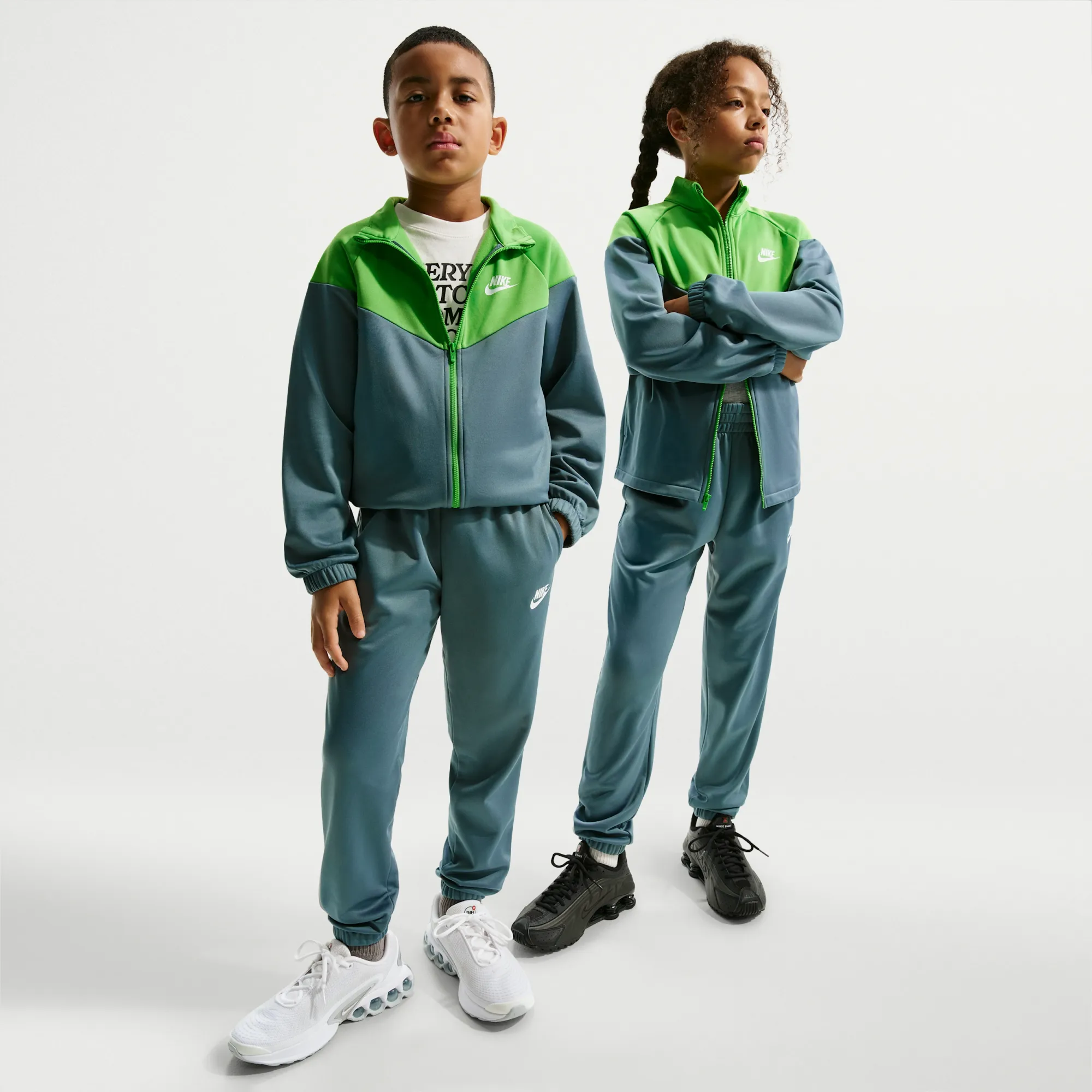 Nike Older Kids' Dri-FIT Tracksuit - Grey