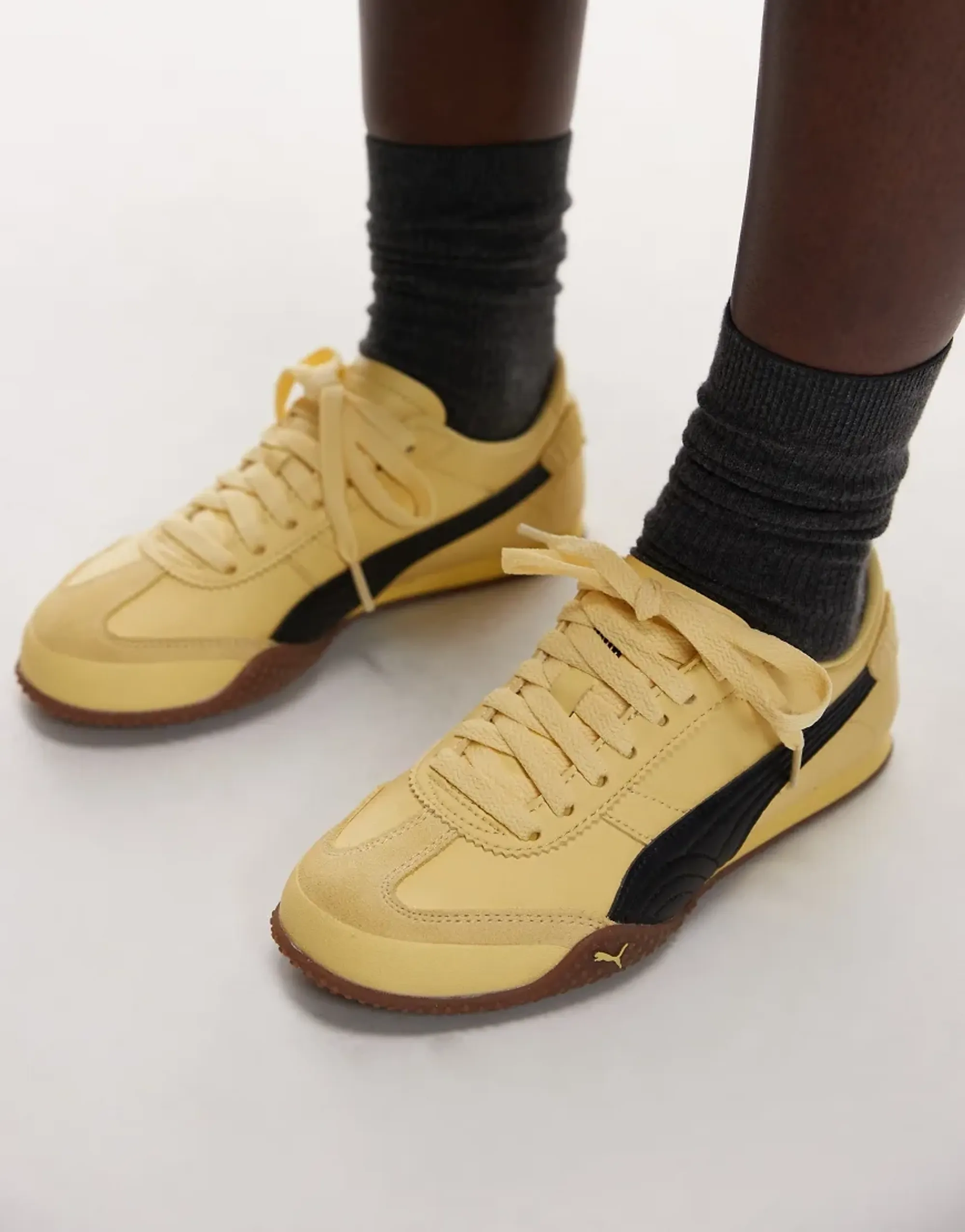 PUMA Bella Ut Lea Sneakers Women, Pale Lemon/Black, size 10