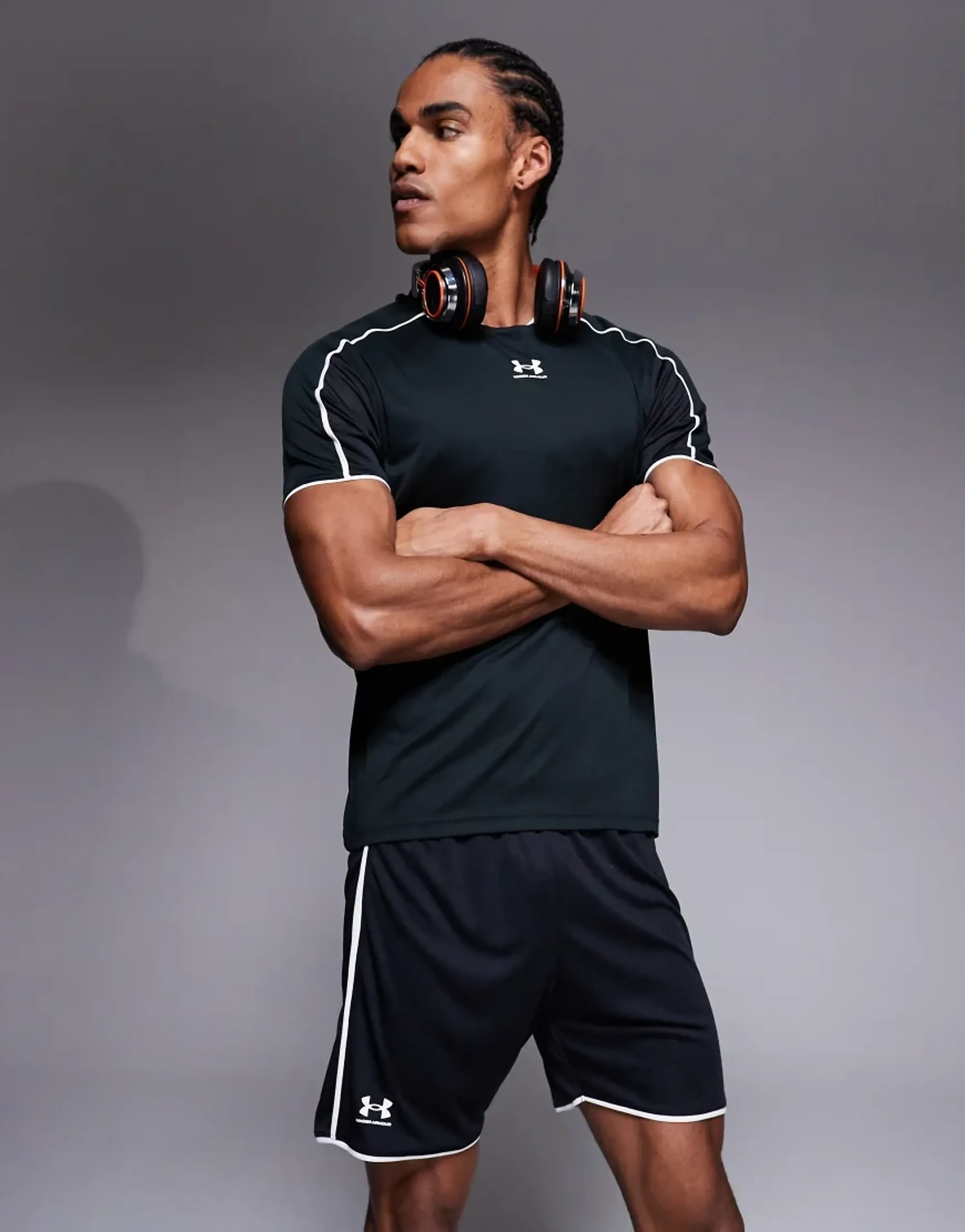 Under Armour  Challenger Train Men's Shorts Black / White M