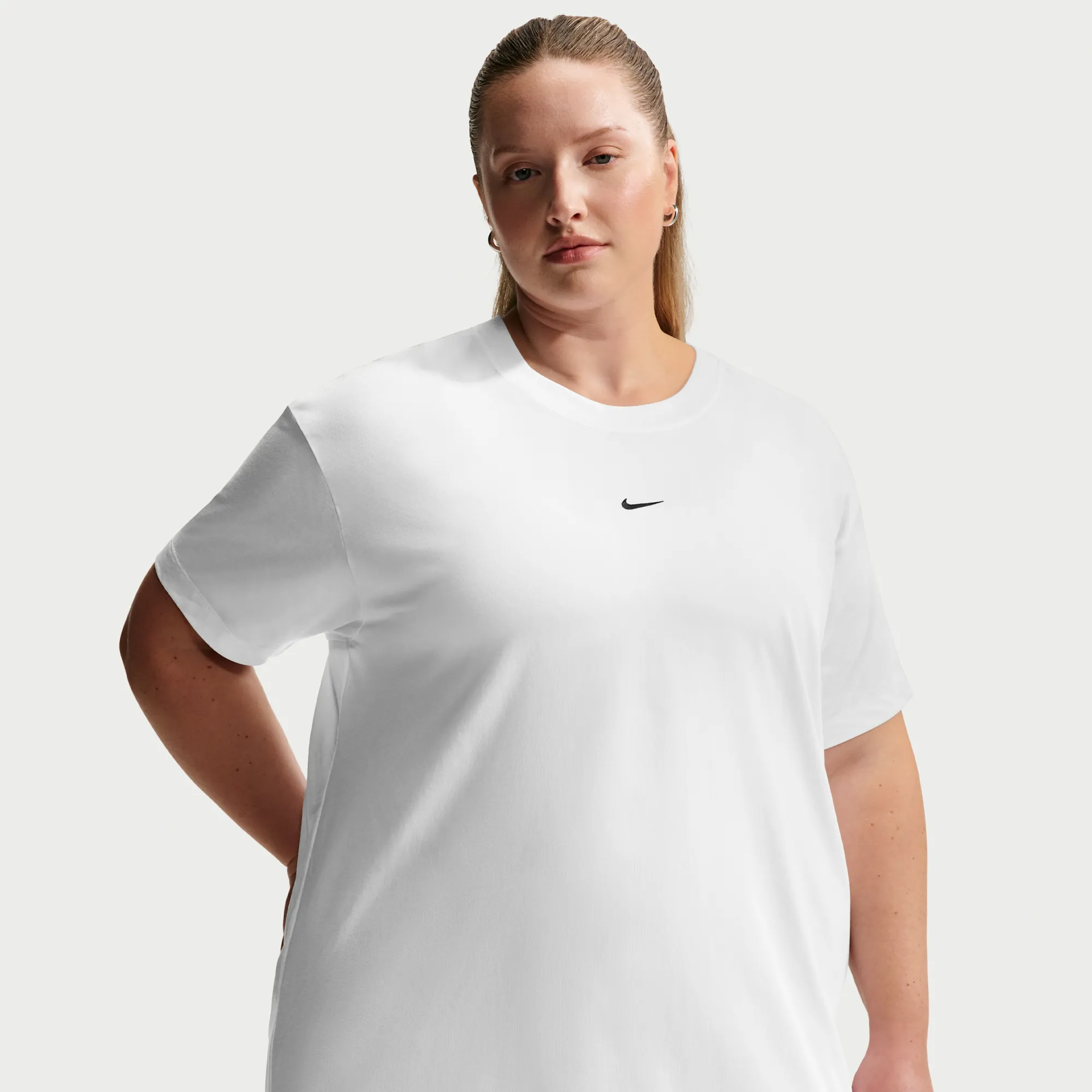 Nike Women's Oversized Short-Sleeve T-Shirt - White - Cotton