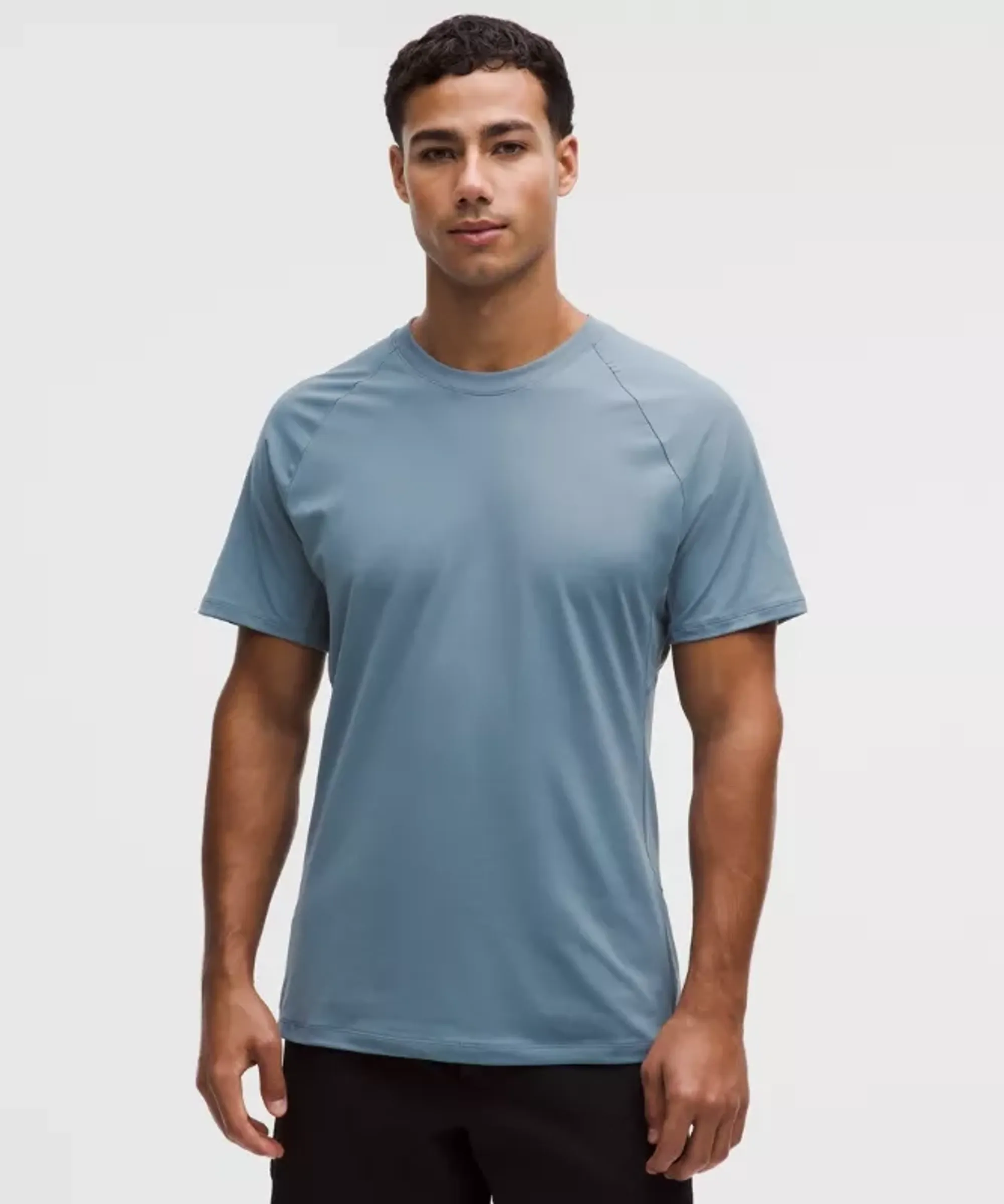 lululemon – Men's Repper Short-Sleeve Shirt – Color Blue – Size Small