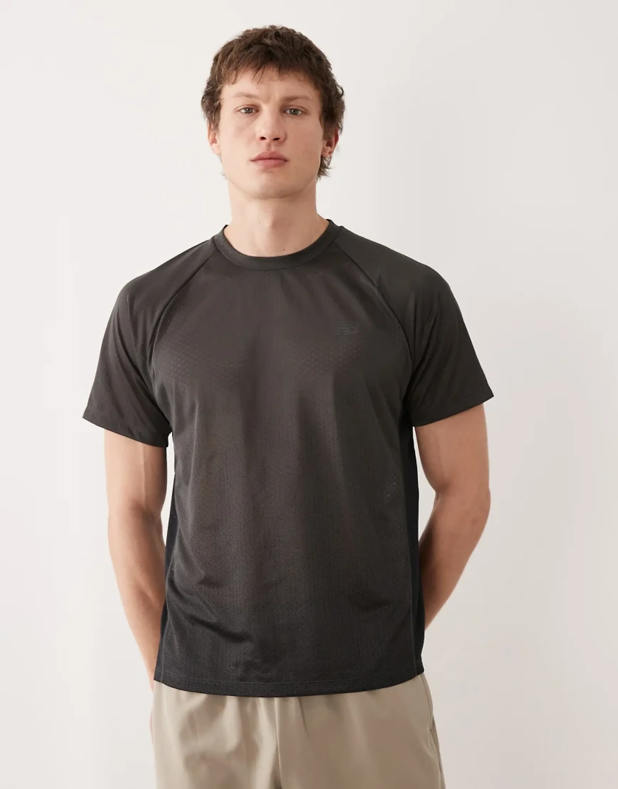 New Balance Men's Viz-Tech Run T-Shirt in Black Poly Knit