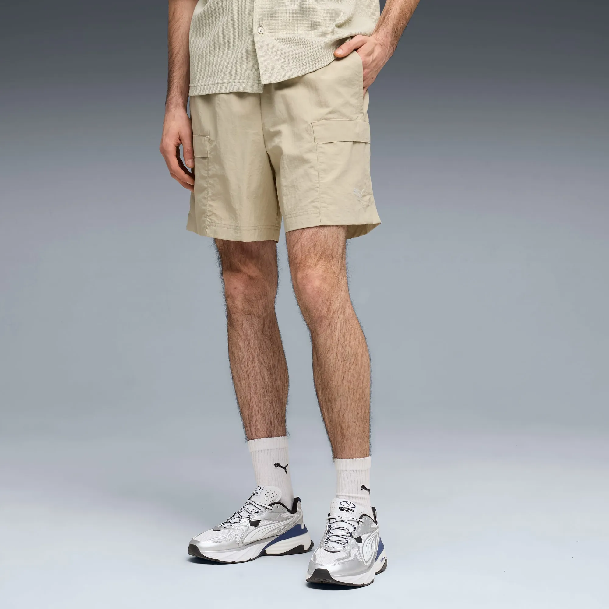 PUMA Wardrobe Essentials Relaxed Cargo Shorts 6" Men, Beige, size Large
