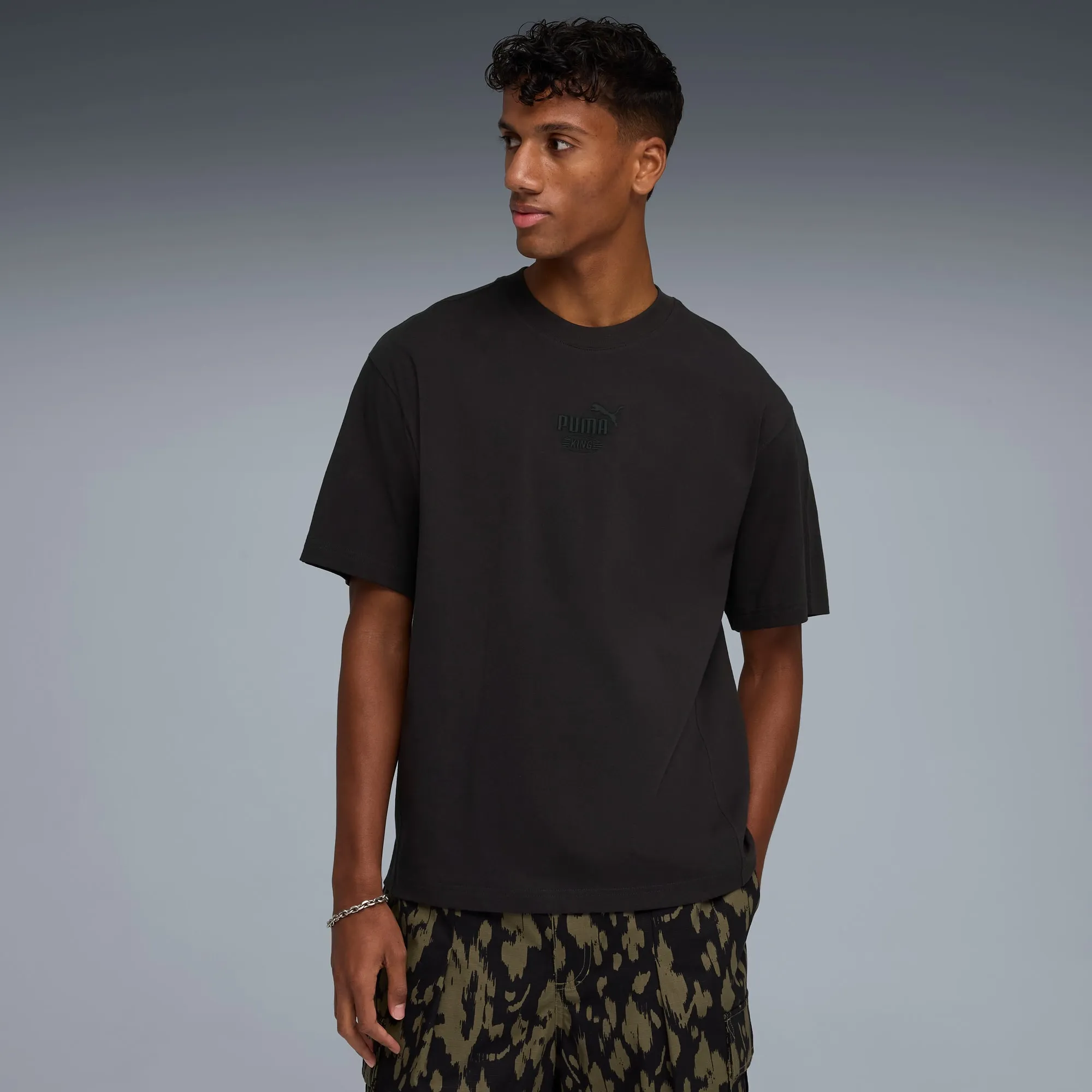 PUMA King Sportstyle Relaxed T-Shirt Men, Flat Dark Grey, size Large