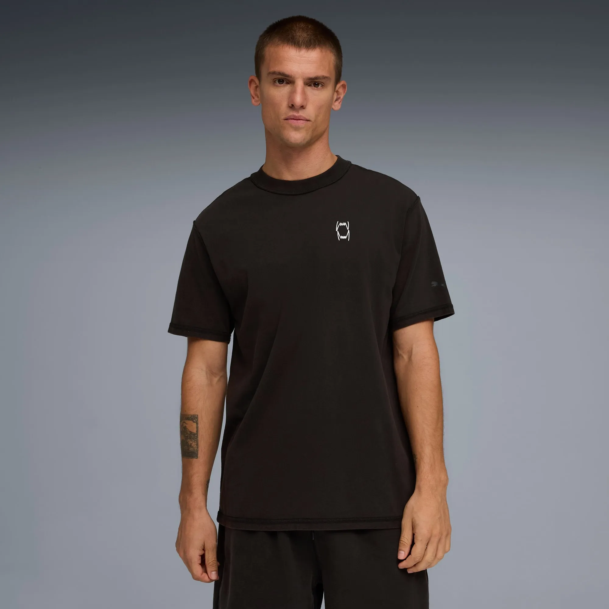 PUMA Pivot 3.0 Relaxed Basketball Tee Unisex, Black, size 3XL