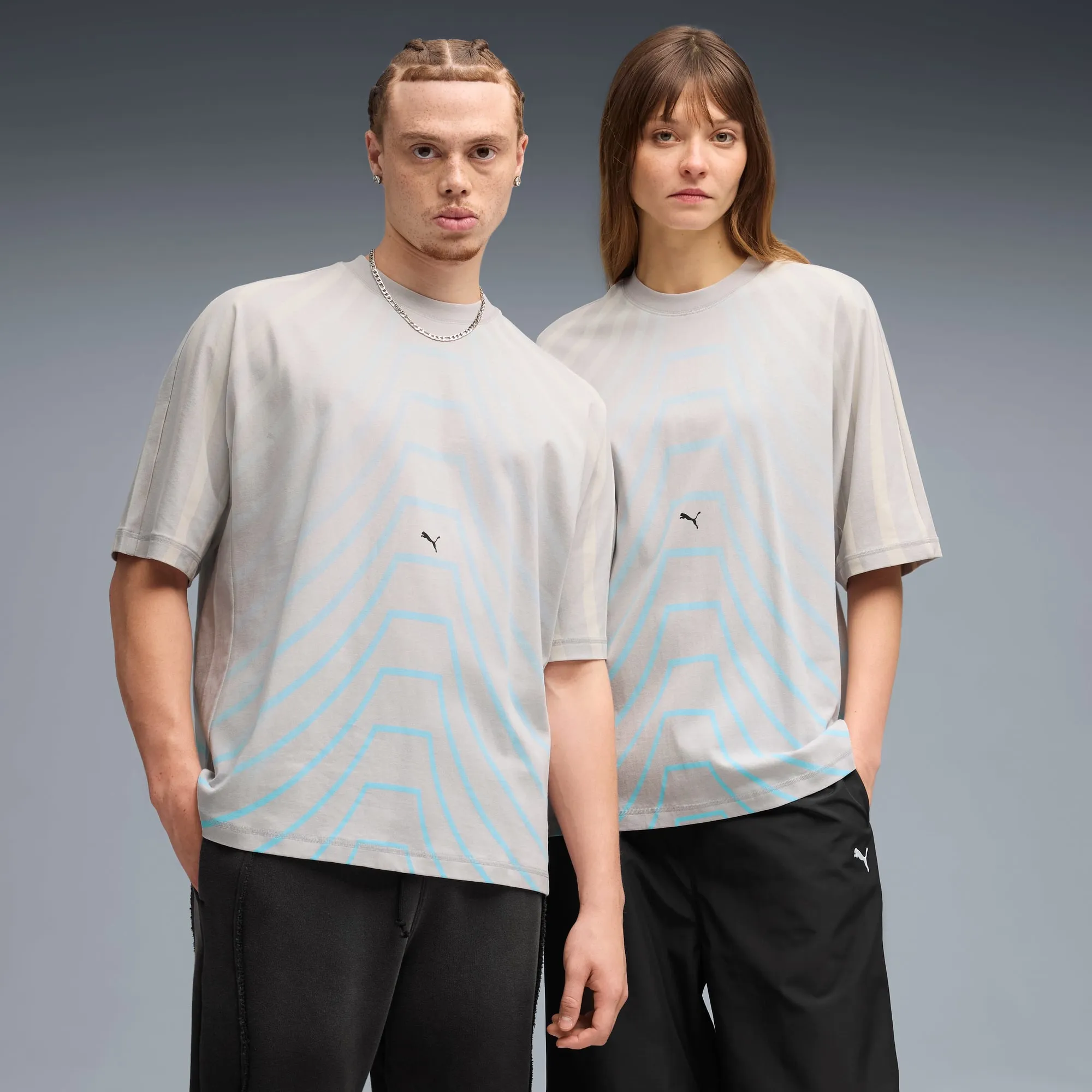 PUMA Clrt Graphic Tee Shirt Unisex, Cool Light Grey, size Large