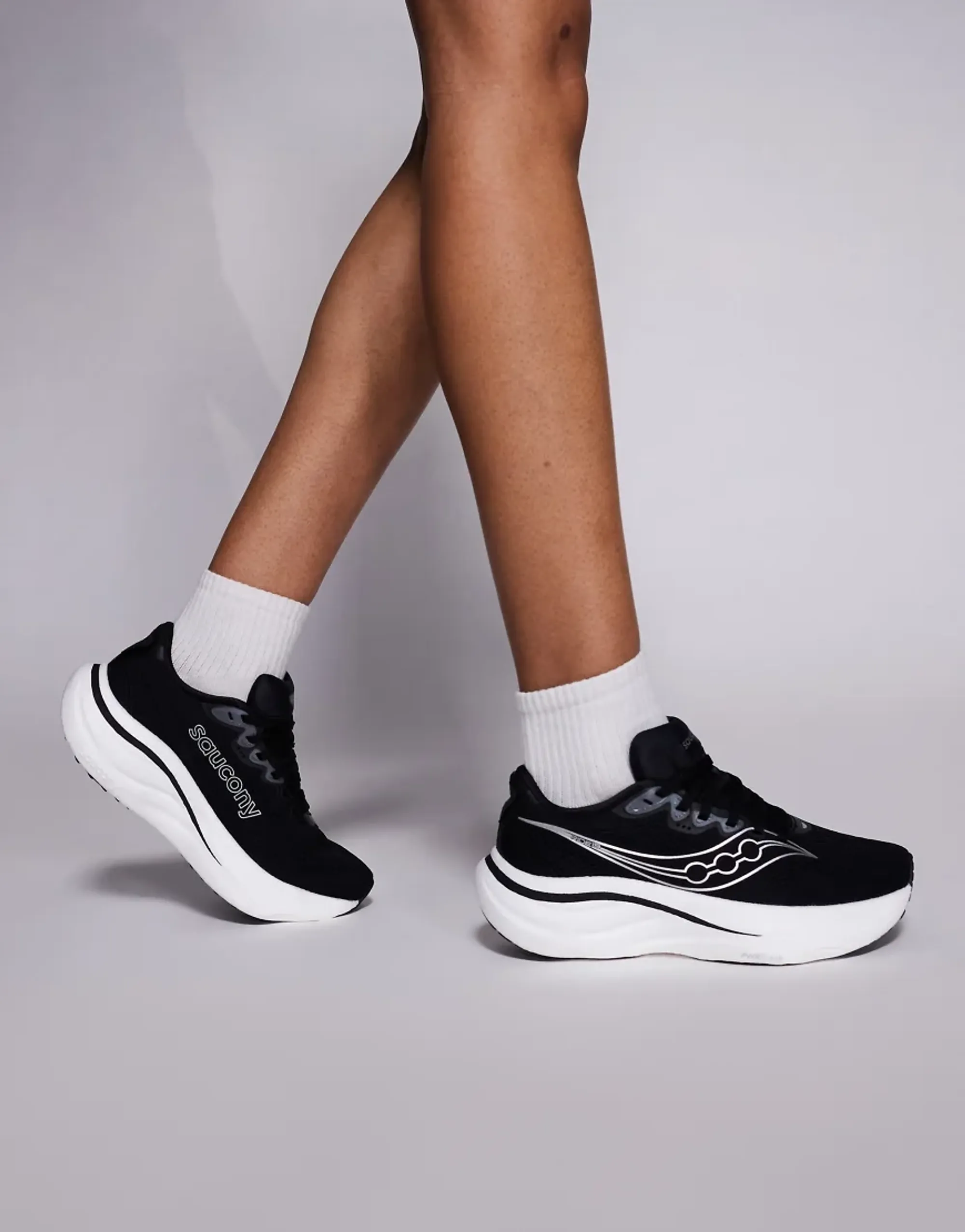Saucony - Ride 19 in Black