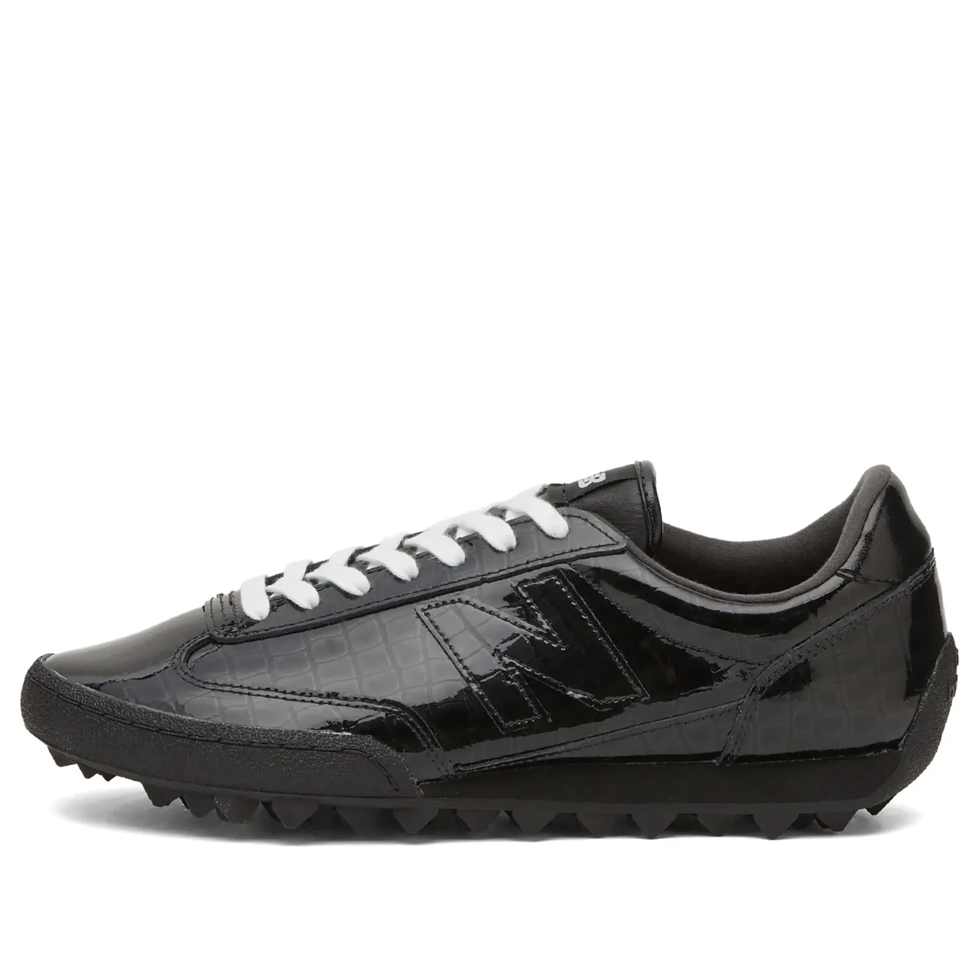 New Balance Unisex Gator Run in Black Suede/Mesh