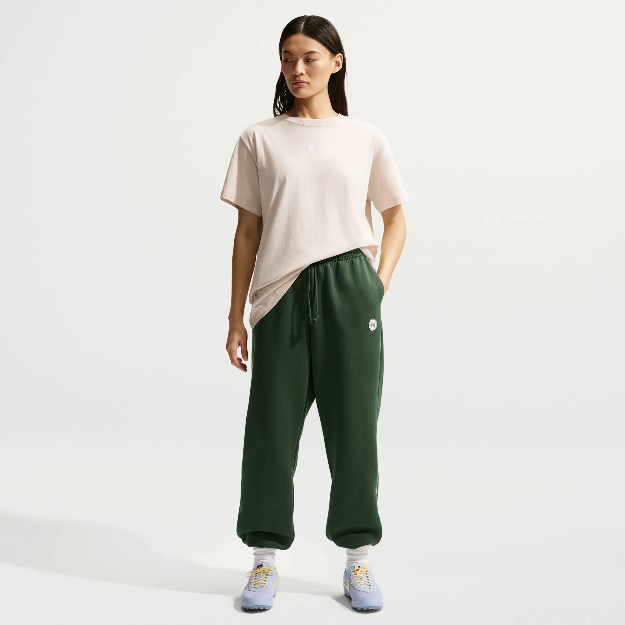 Nike Phoenix Oversized High-Waisted Graphic Trousers - Green - Fleece