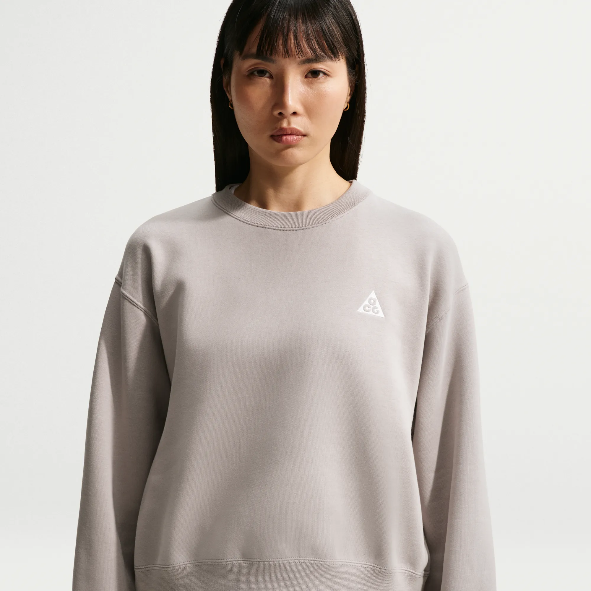 Nike ACG 'Tuff Fleece' Women's Therma-FIT Crew-Neck Sweatshirt - Grey - Fleece