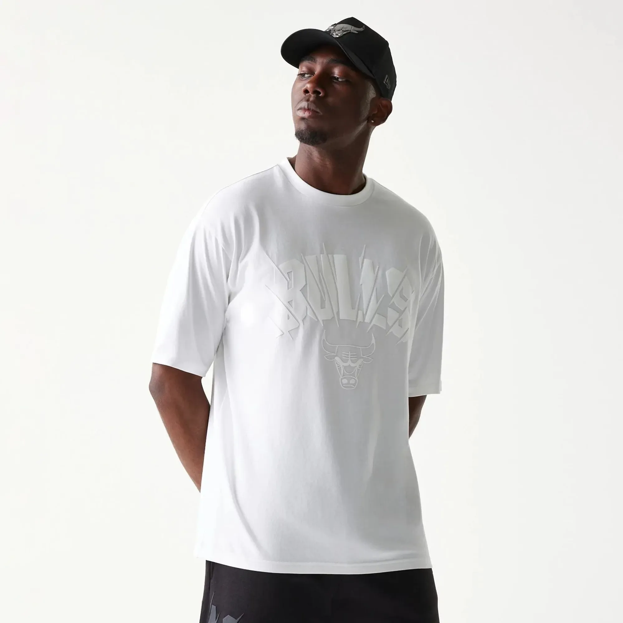 Chicago Bulls NBA White Oversized T-Shirt New Era Cap adult unisex