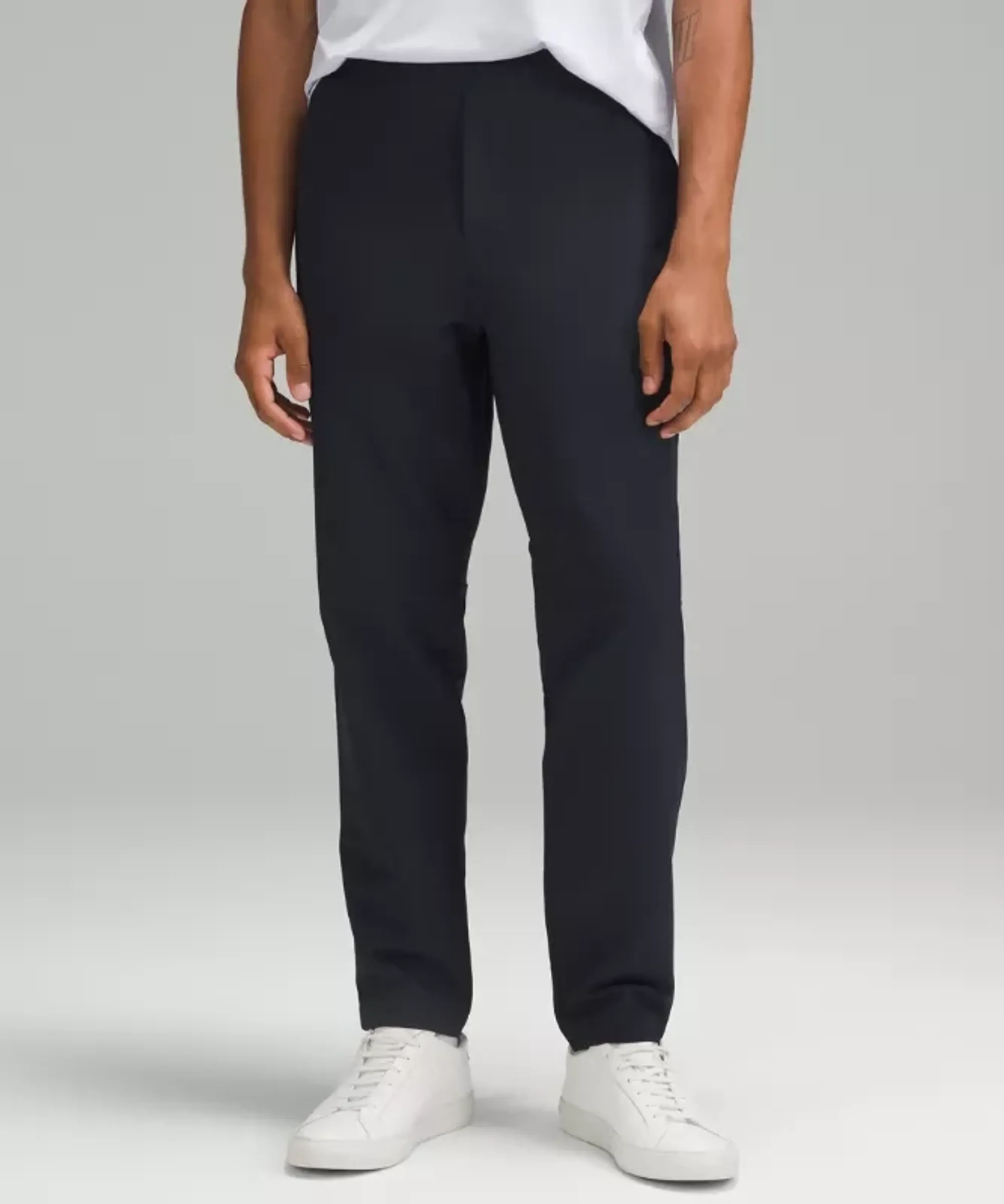 lululemon – Men's New Venture Classic-Tapered Fit Pique Trousers Regular – Color Blue – Size Large