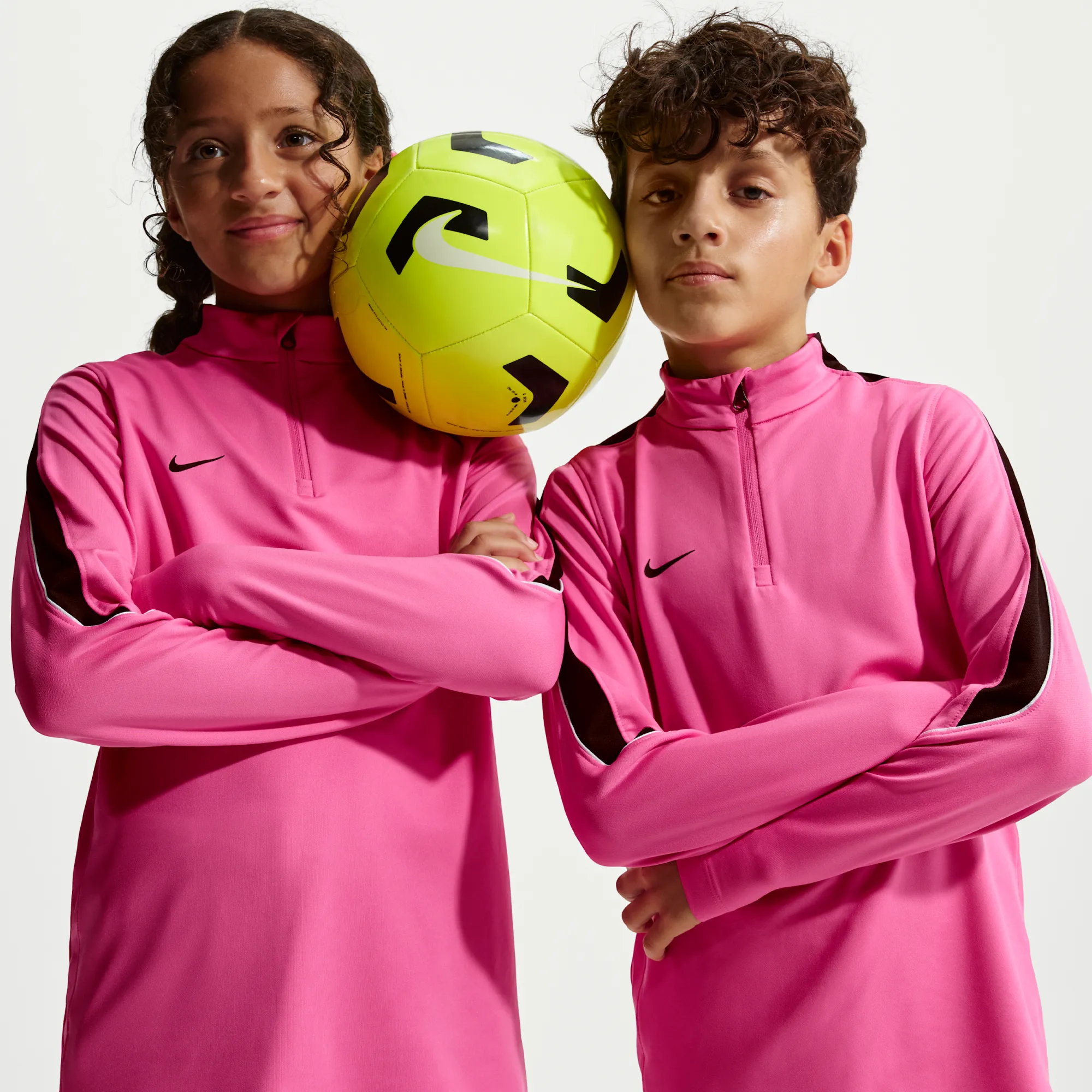 Nike Strike Older Kids' Dri-FIT Football Knit Drill Top - Pink