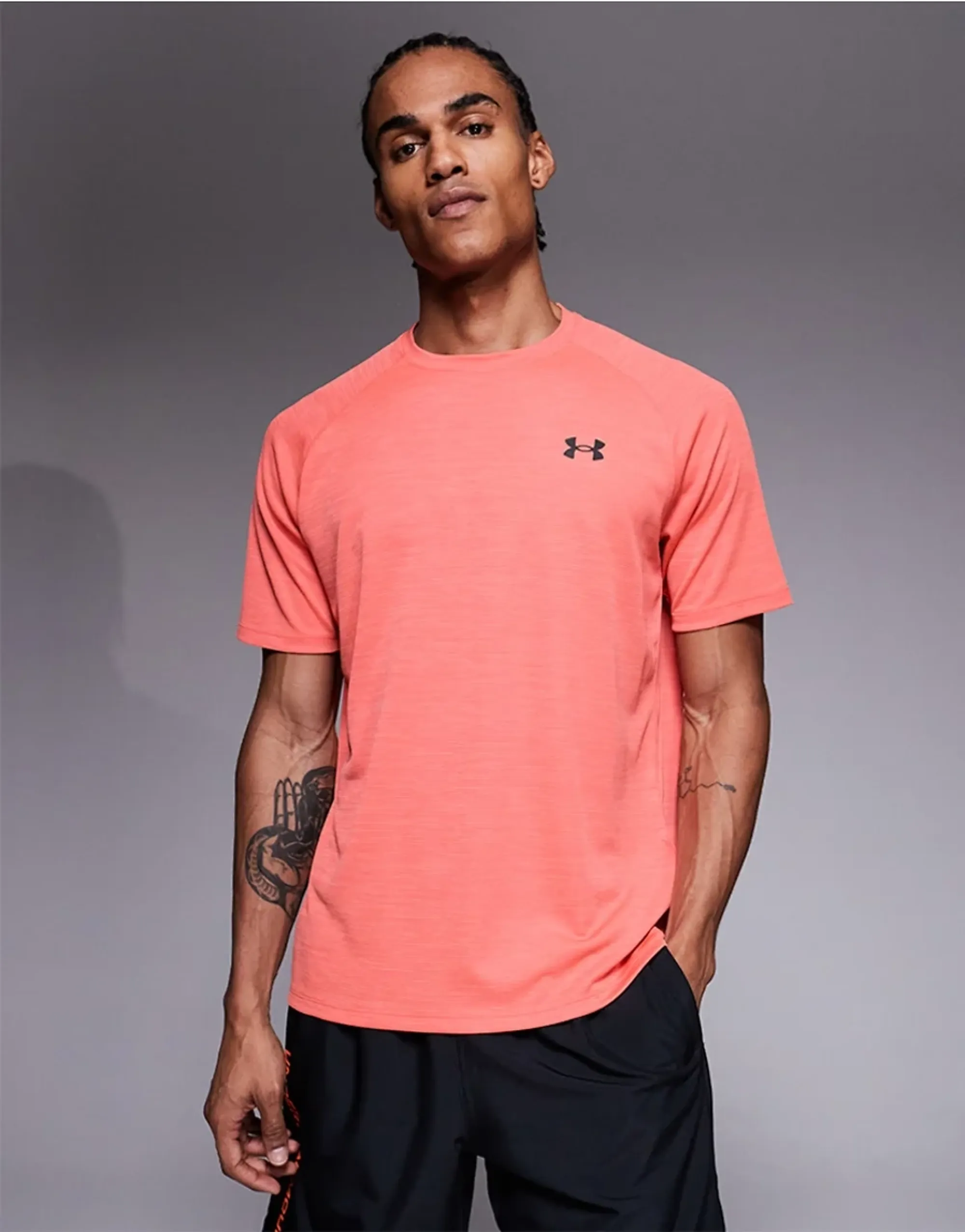 Under Armour  Tech™ Textured Men's Short Sleeve Venom Red / Black L