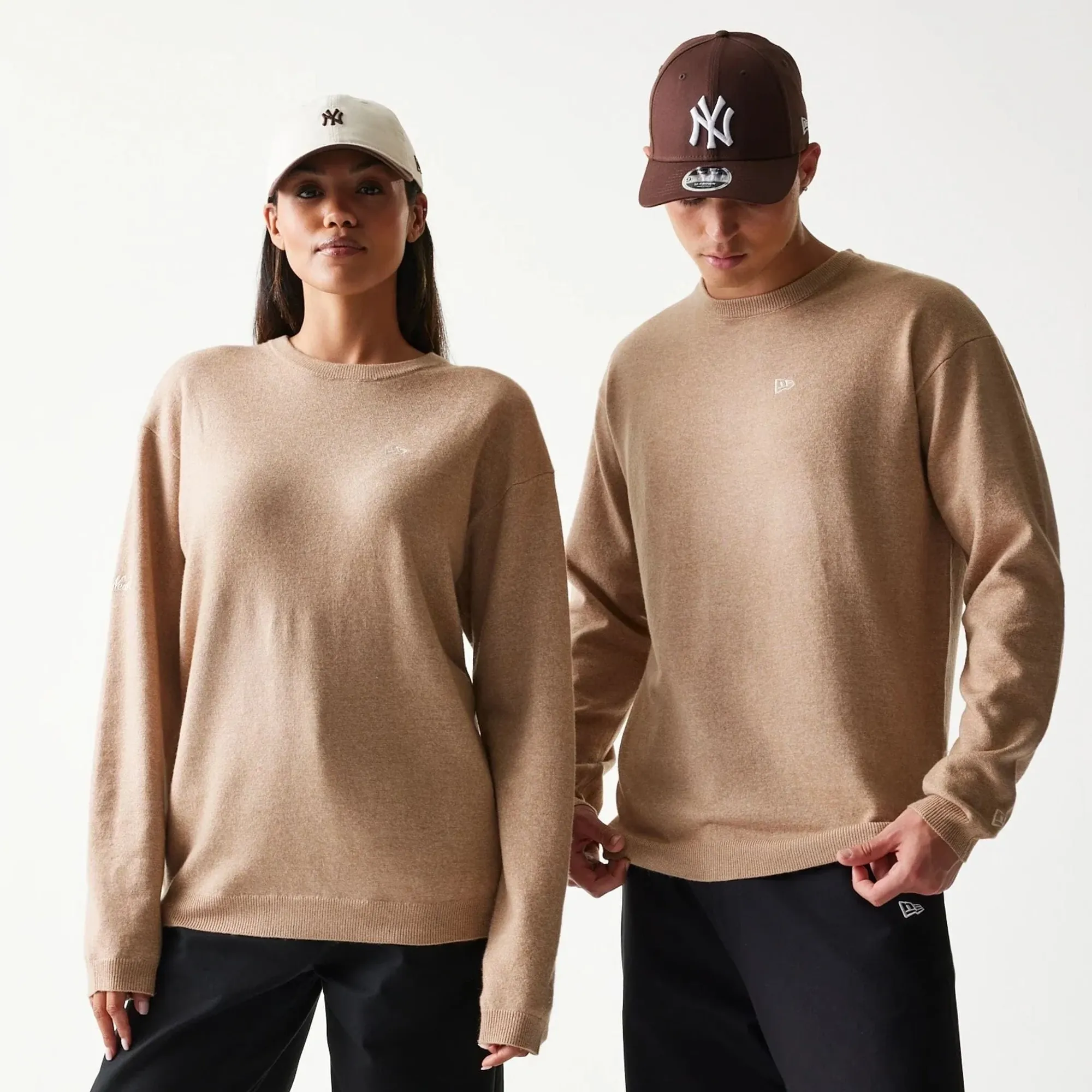 New Era Essential Flag Light Beige Knitted Sweater adult unisex