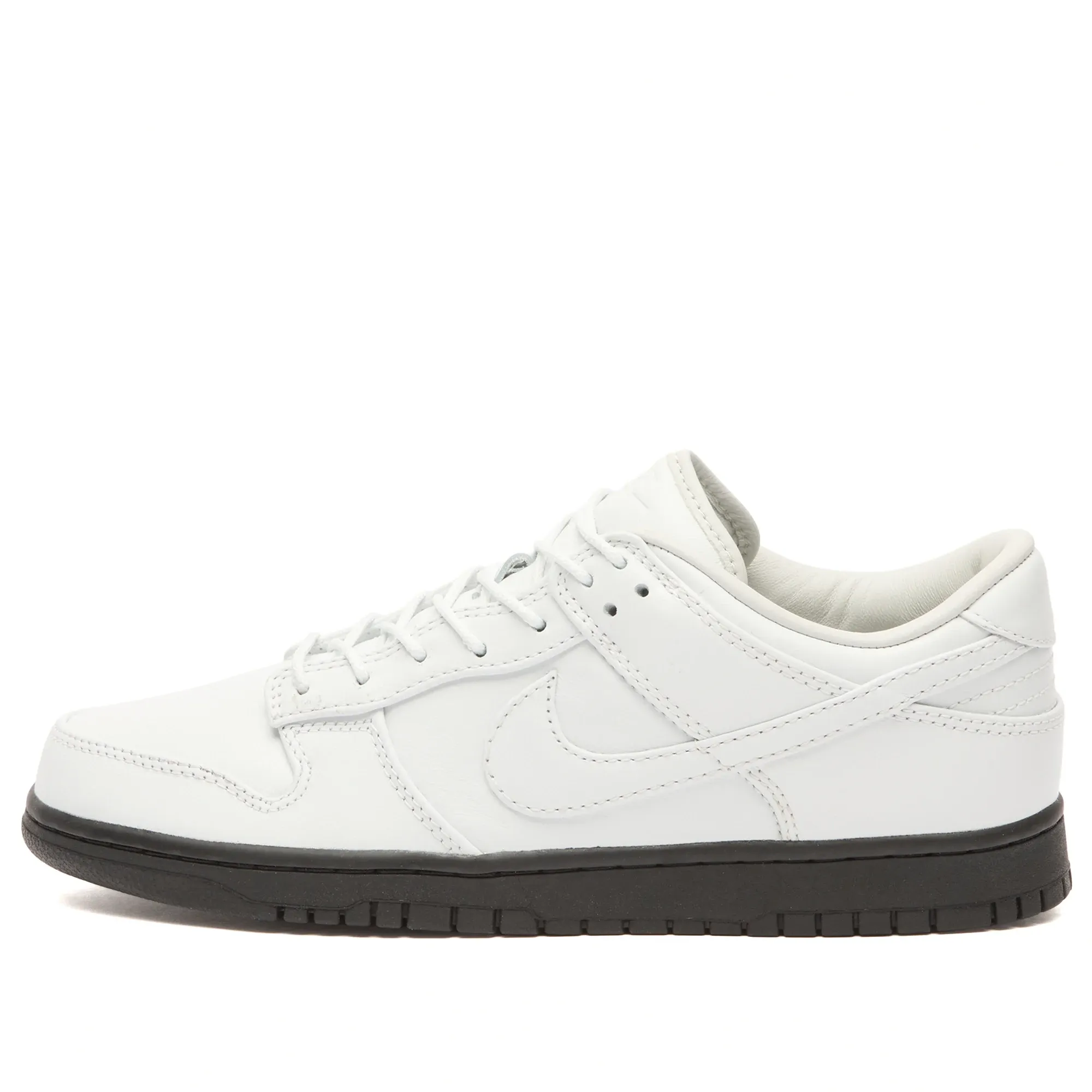 Nike Men's Dunk Low Retro Prm Sneaker Off White/Off White