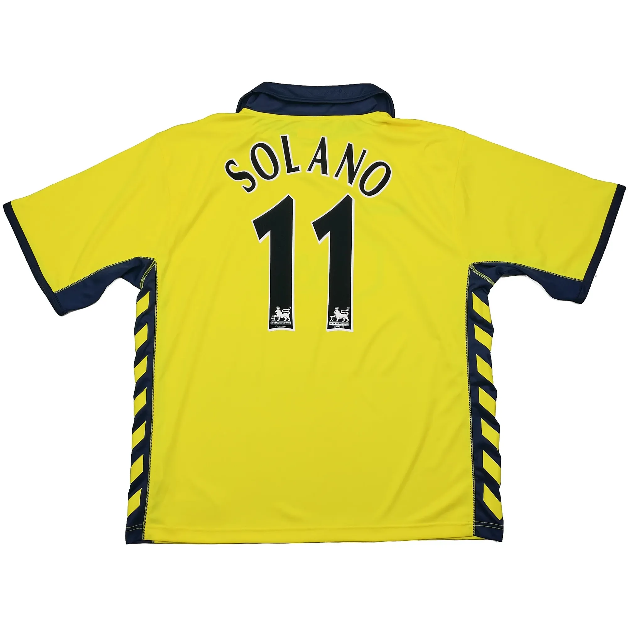 2005/06 Aston Villa Solano #11 Away Shirt (XL) Hummel | Cult Kits
