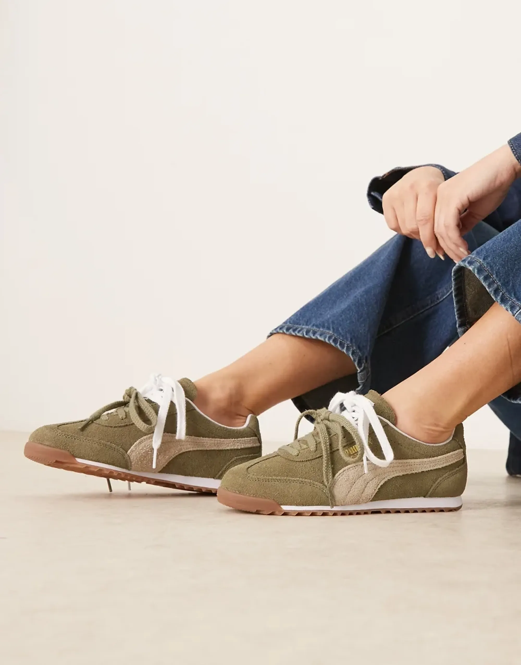 PUMA Arizona Trainers in Khaki