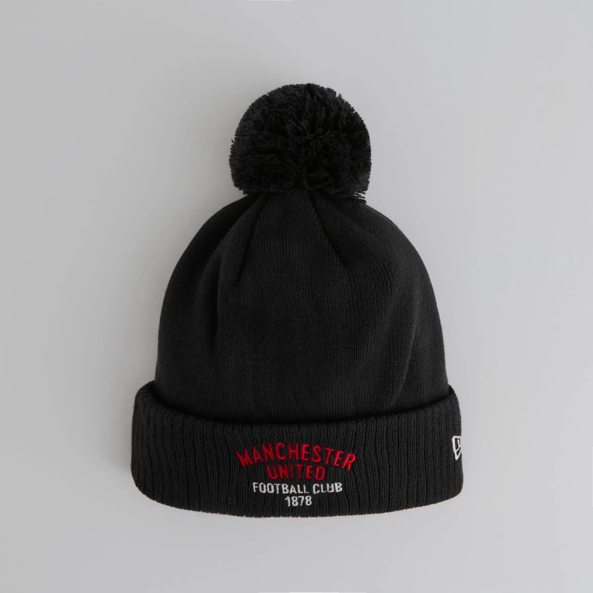 Manchester United x New Era Wordmark Bobble Beanie Black