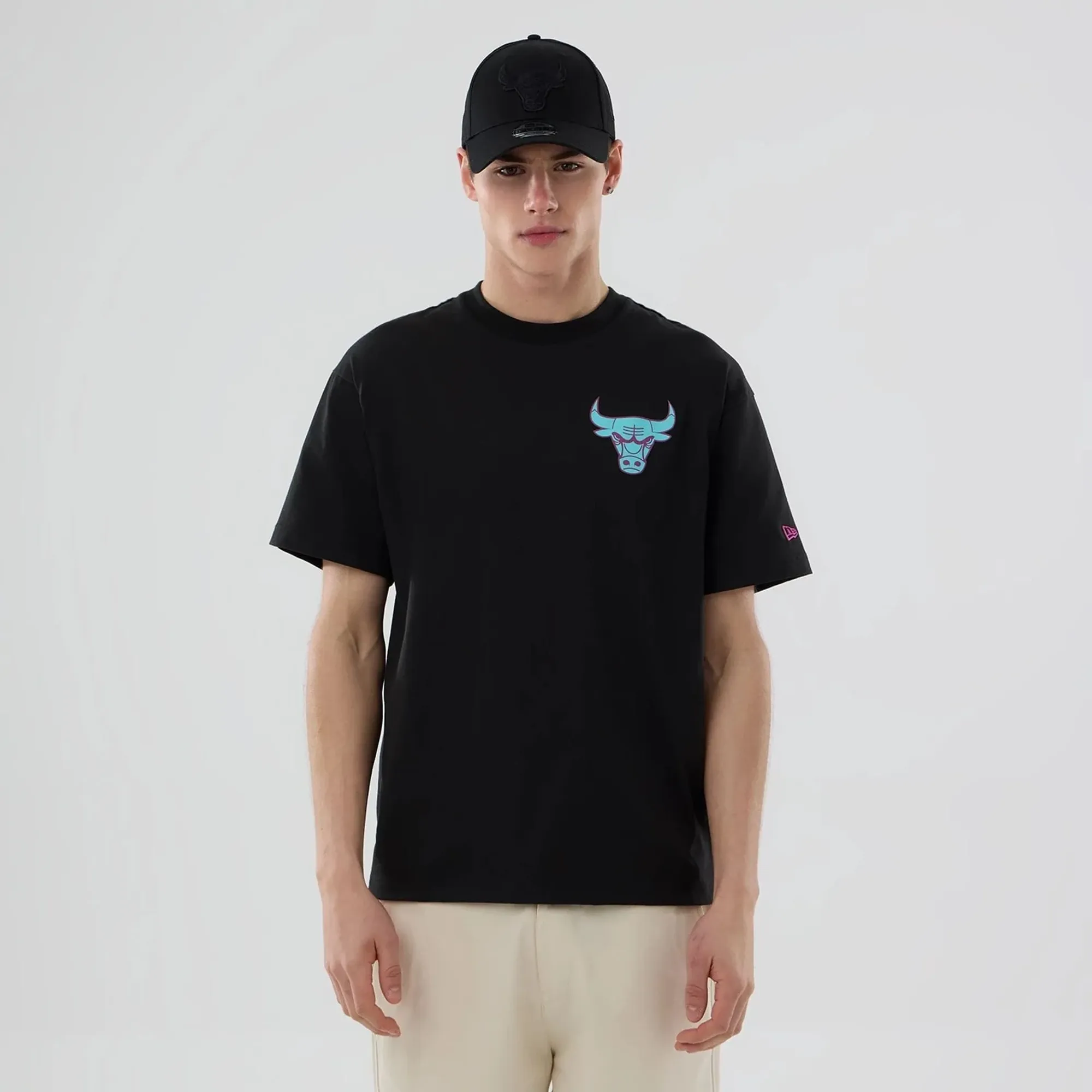 Chicago Bulls NBA Neon Light Black T-Shirt New Era Cap adult unisex