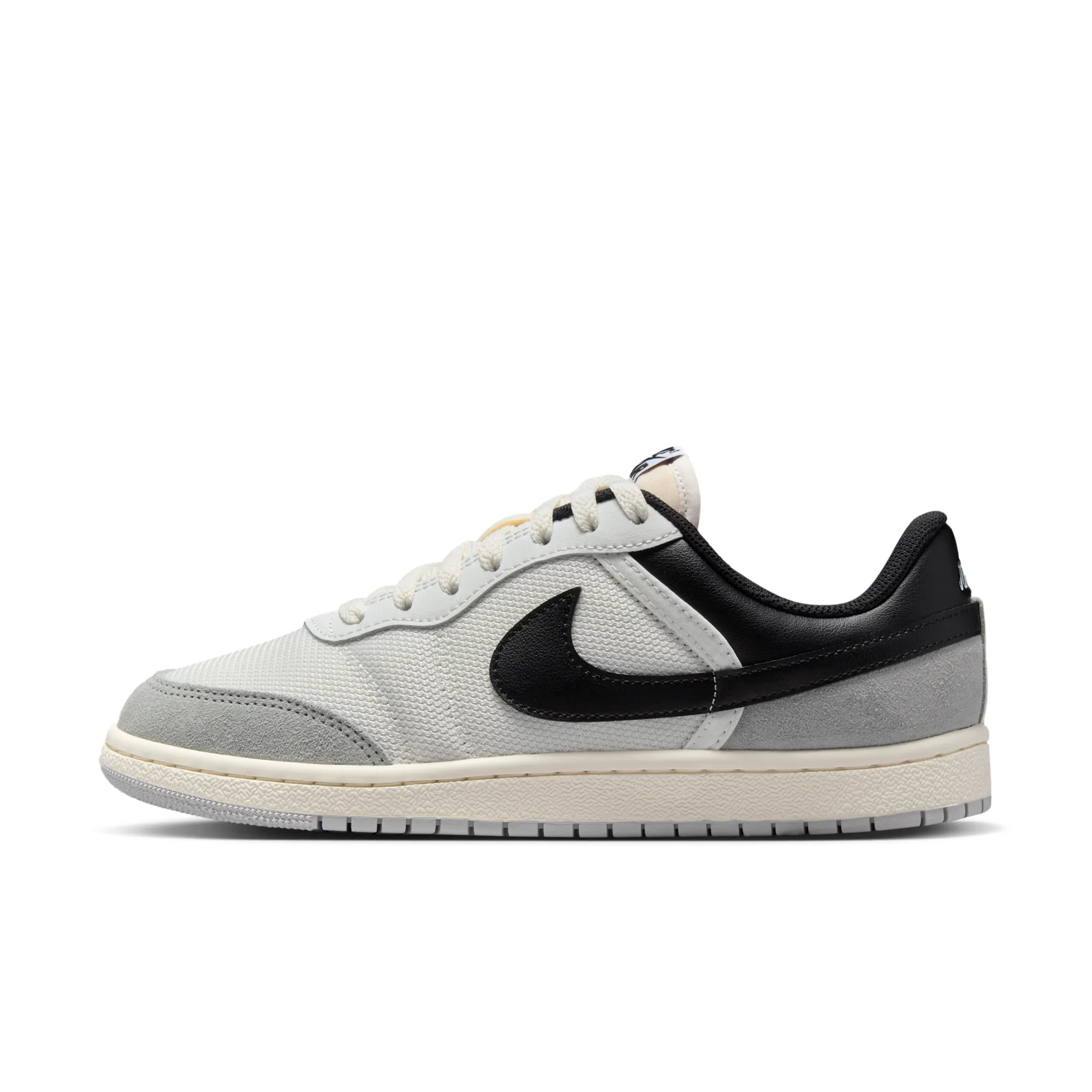 Nike Air Jordan Skyline Low Women's Shoes - White